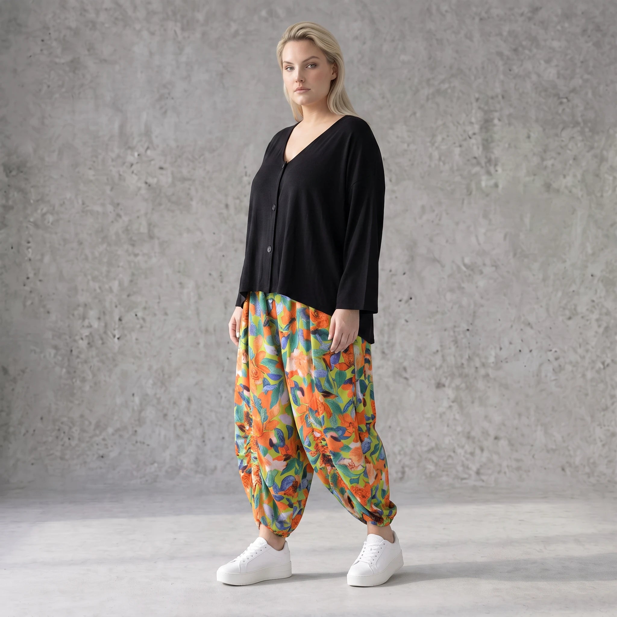 Leichte Ballonhose aus Viskose Leinen Mix in Apfelgrün mit elastischem Bund und Taschen