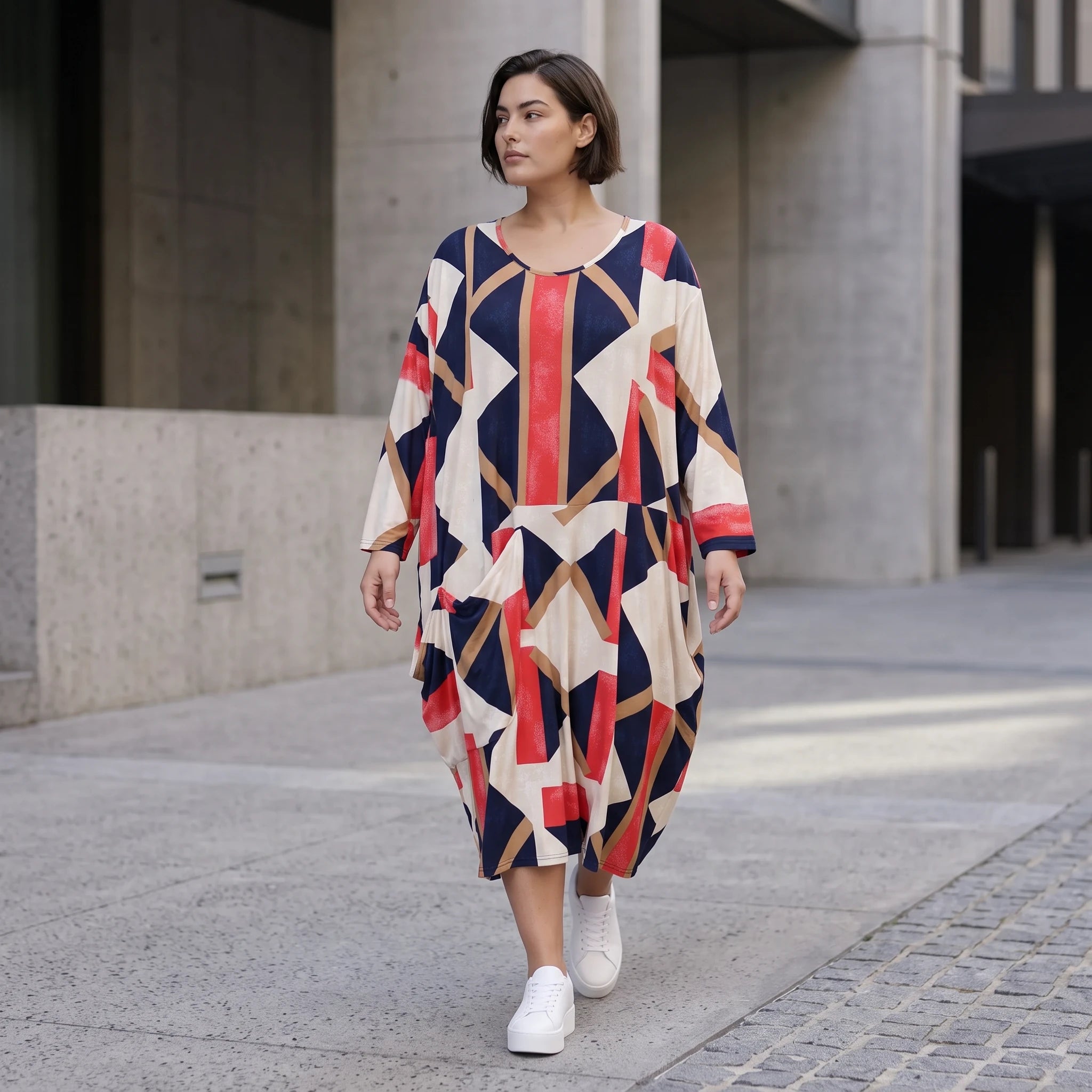 Ballonkleid aus Viskose Jersey in Marine und Rot mit 3/4-Arm Rundhals und Seitentaschen