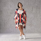 Fließendes Jersey Shirt in Marine und Rot mit zipfeligem Saum und seitlichen Schlitzen