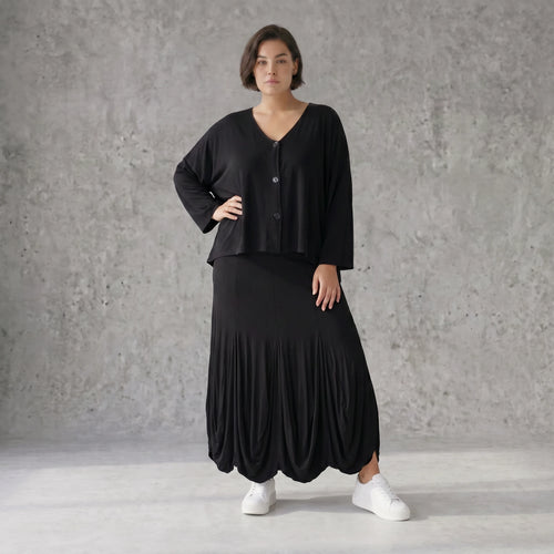 Femininer Ballonrock aus Stretch Jersey in Schwarz mit dehnbarem Bund und viel Volumen