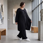 Elegante Jersey Jacke in Schwarz mit schmeichelhafter Silhouette und praktischen Taschen