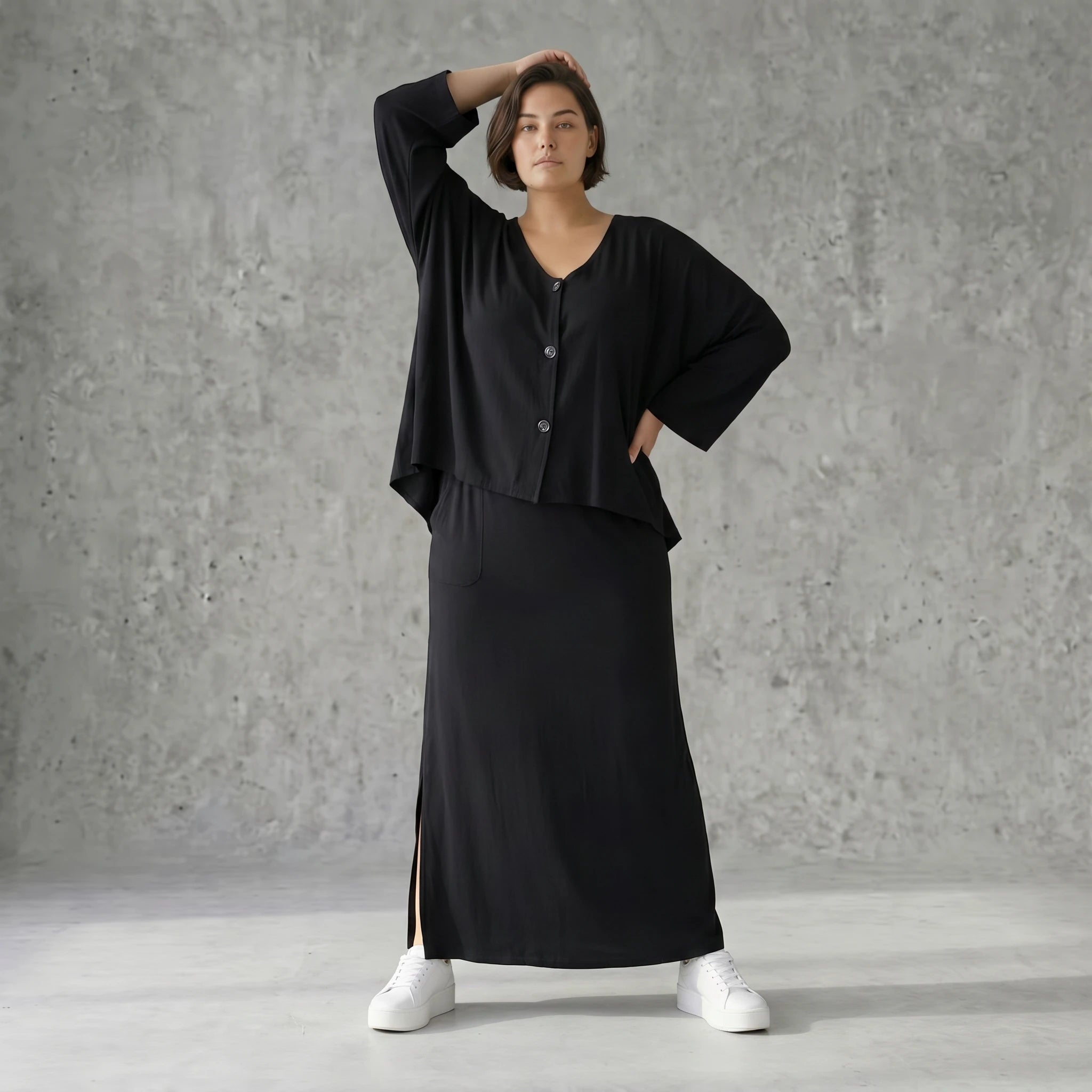Eleganter Maxirock aus Jersey in klassischem Schwarz mit Saumschlitz und elastischem Bund