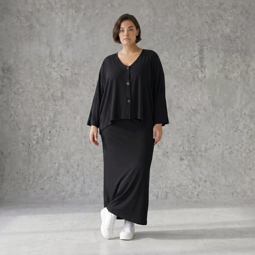 Eleganter Maxirock aus Jersey in klassischem Schwarz mit Saumschlitz und elastischem Bund