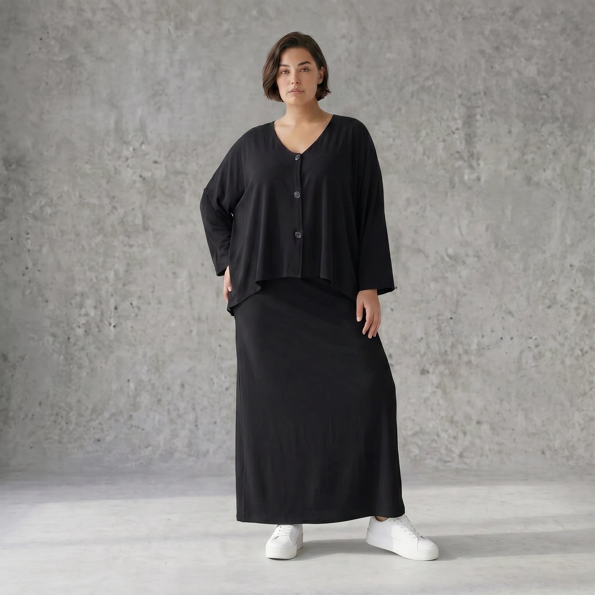 Eleganter Maxirock aus Jersey in klassischem Schwarz mit Saumschlitz und elastischem Bund