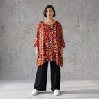 Leichtes weiches Viskoseshirt in Rot und Schwarz mit A-Linie 3/4-Arm und rundem Ausschnitt