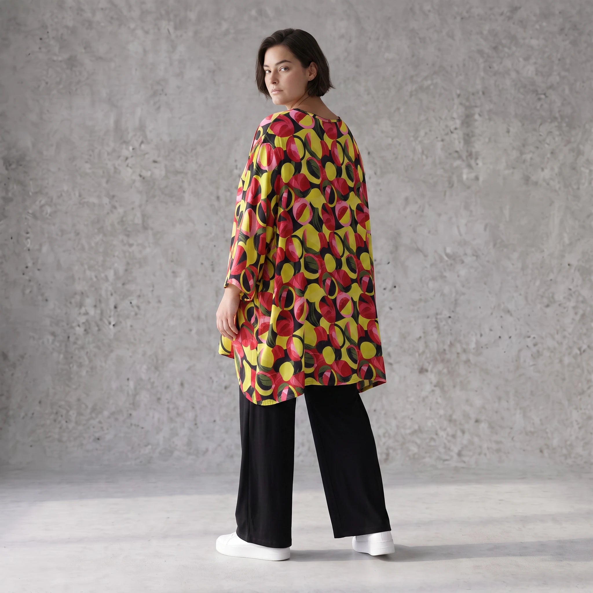 Fließendes Shirt mit 3/4-Arm und Rundhalsausschnitt aus edlem Popeline in Gelb und Fuchsia