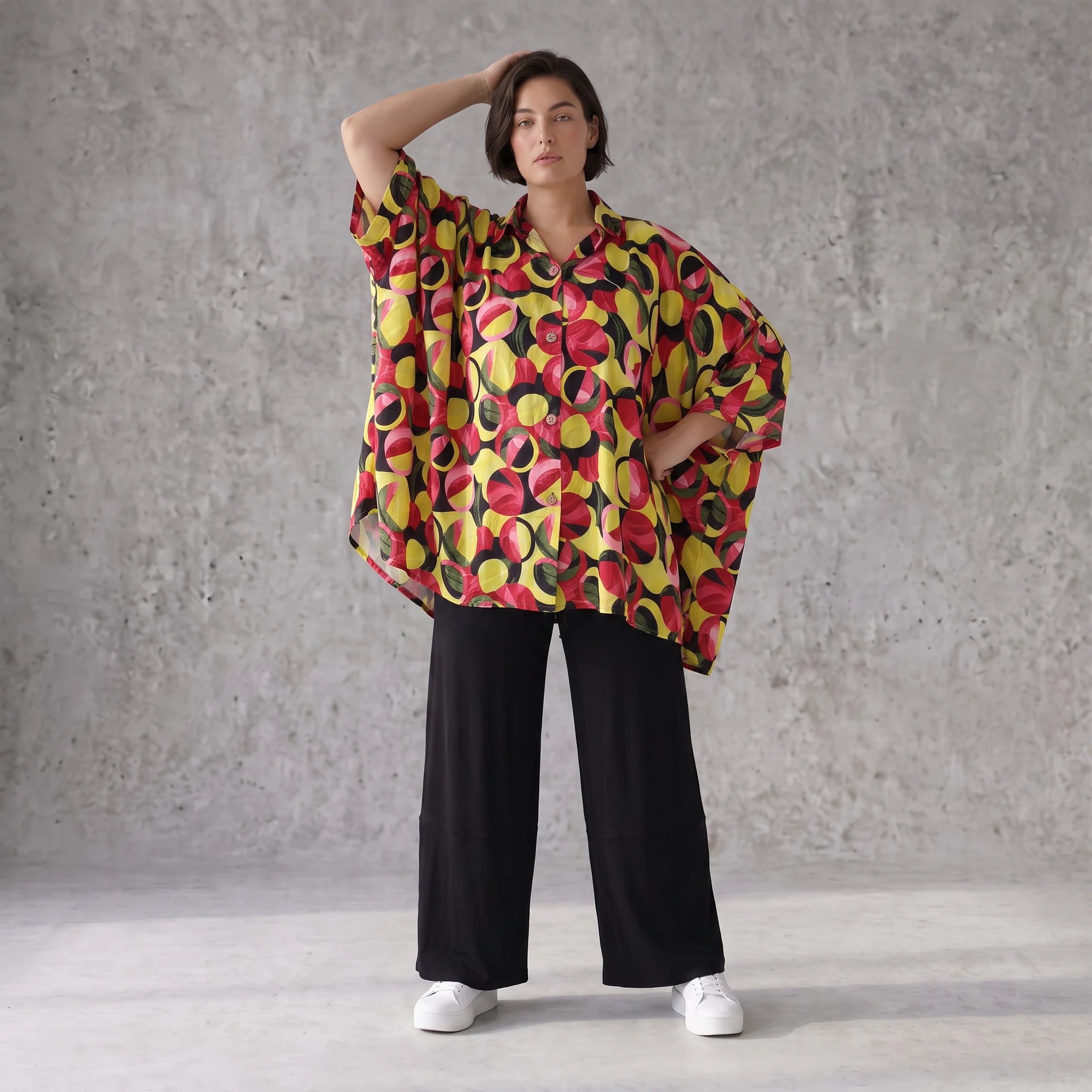 Bluse aus Viskose Popeline in Gelb und Fuchsia mit Hemdkragen und Knopfleiste sommerlich