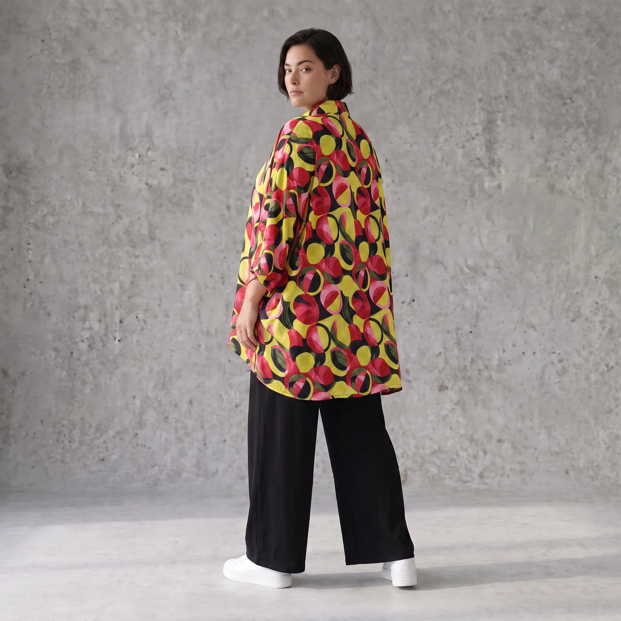 Bluse aus Viskose Popeline in Gelb und Fuchsia mit Hemdkragen und Knopfleiste sommerlich
