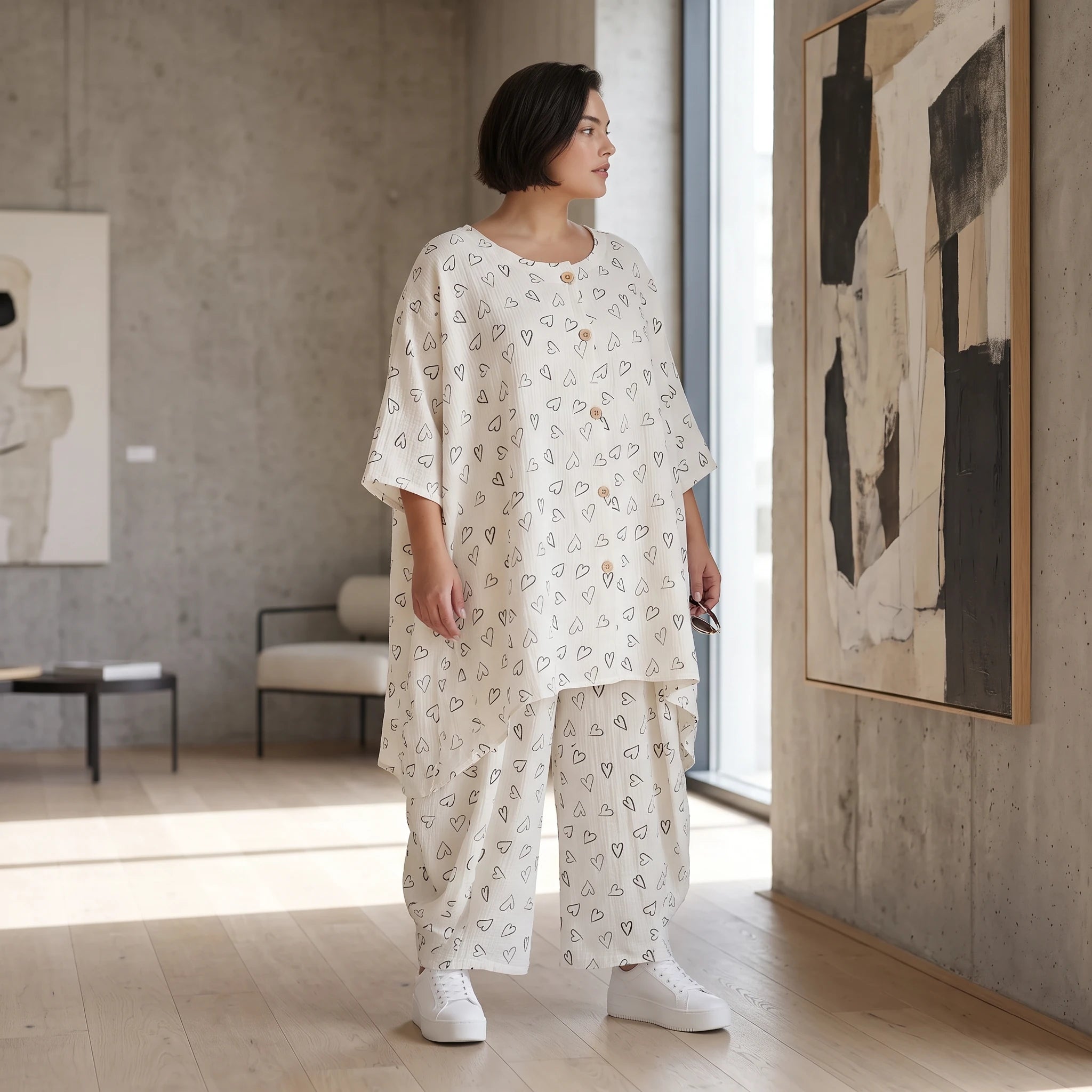 Mousseline Jacke in Weiß mit schwarzem Herzmuster A-Linie 3/4-Arm Rundhals aus Baumwolle