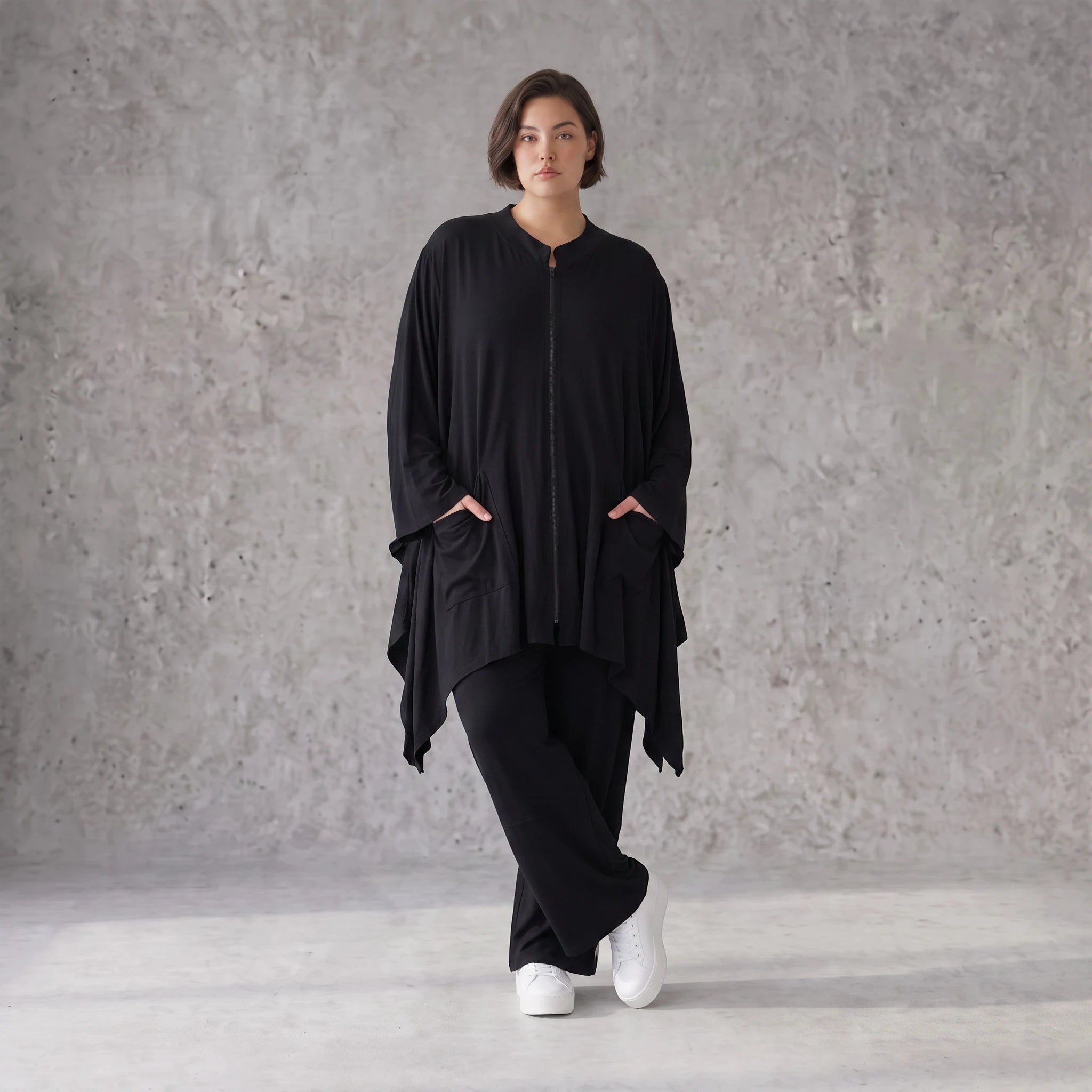 Elegante Jerseyjacke in Schwarz mit Stehkragen sowie Reißverschluss für alle Jahreszeiten