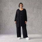 Elegante schwarze Jacke aus weichem Viskosejersey mit schmeichelndem Schnitt Knopfleiste