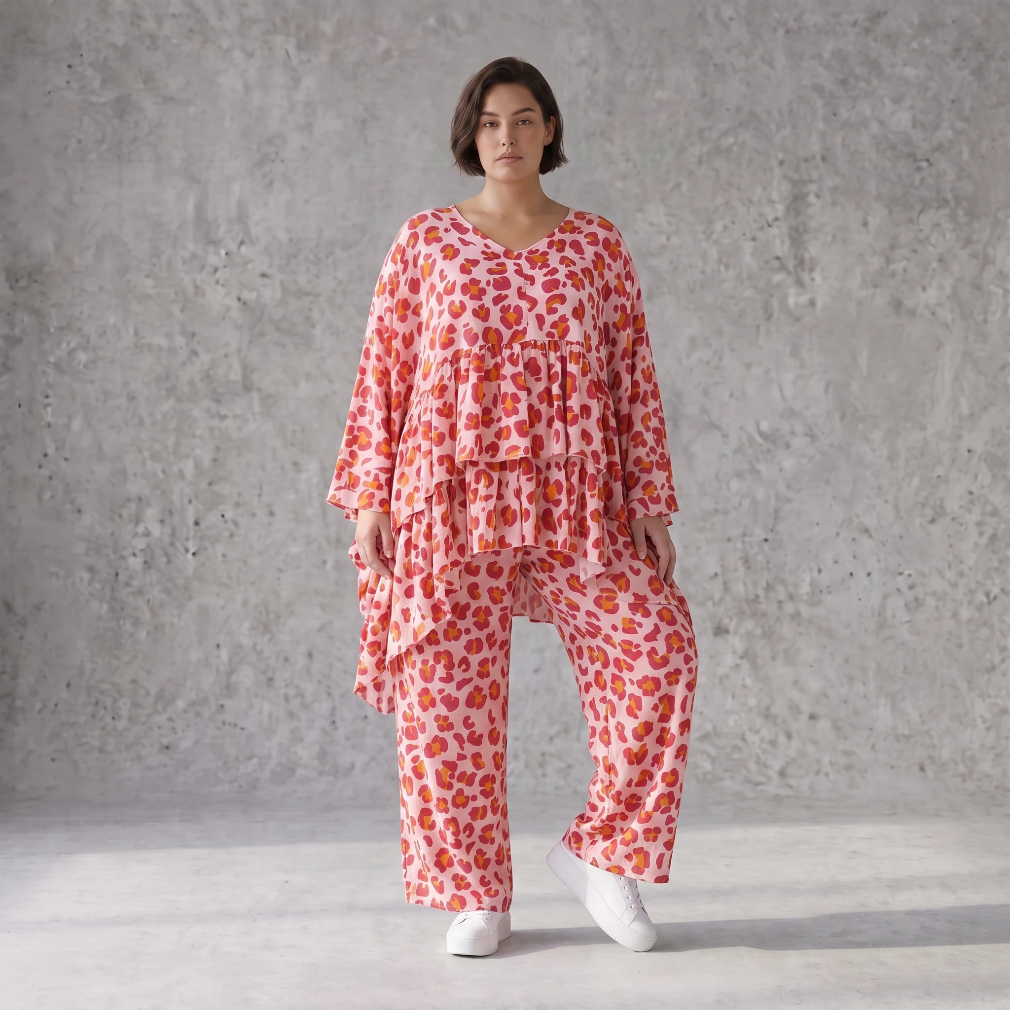 Damen Shirt Avantgarde Baumwolle Rose/Rot, kastiger Schnitt, Kurzarm, V-Ausschnitt, Oversize große Größen – AKH Fashion