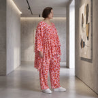 Damen Shirt Avantgarde Baumwolle Rose/Rot, kastiger Schnitt, Kurzarm, V-Ausschnitt, Oversize große Größen – AKH Fashion