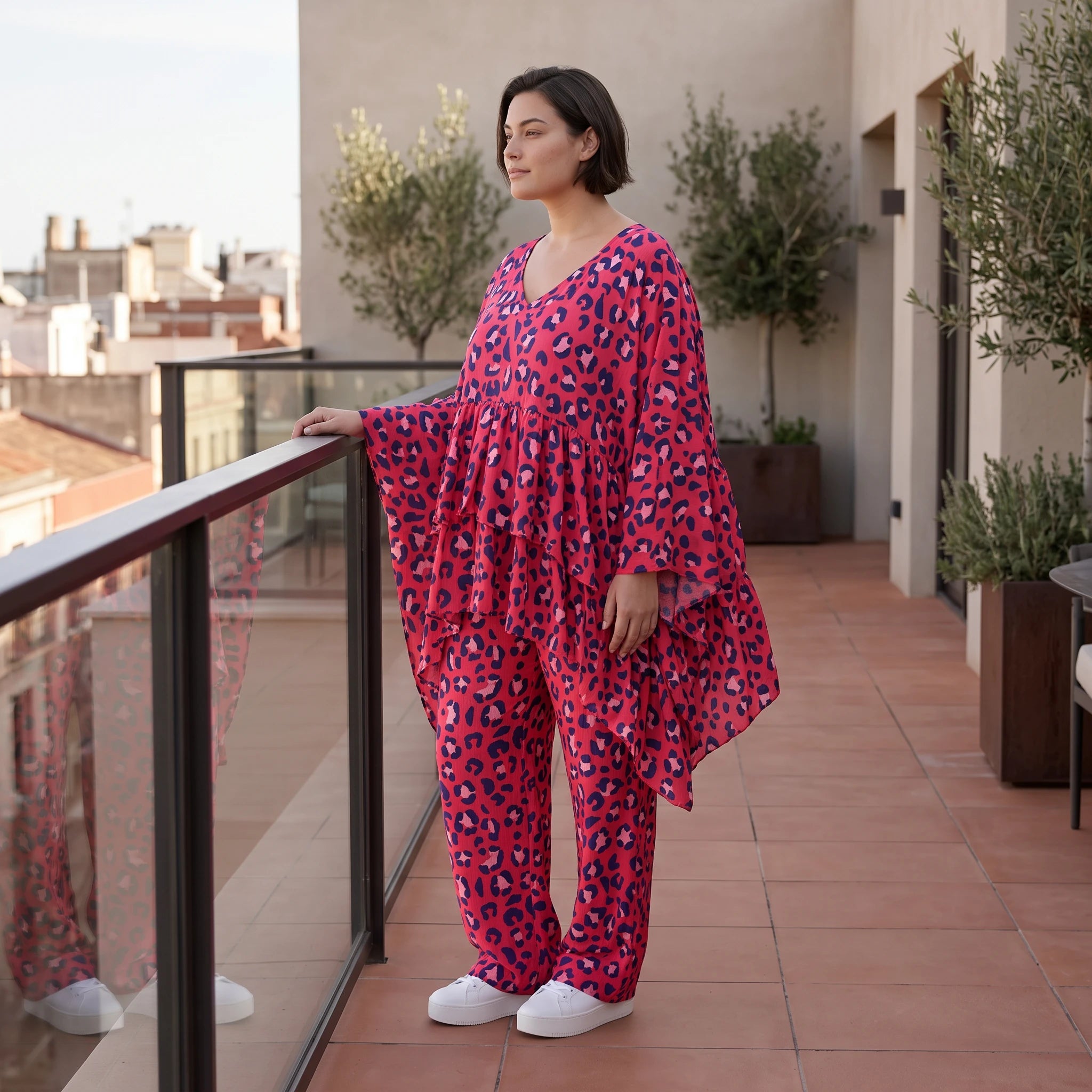 Damen Shirt Avantgarde Baumwolle Fuchsia/Marine, kastiger Schnitt, Kurzarm, V-Ausschnitt, Oversize große Größen – AKH Fashion