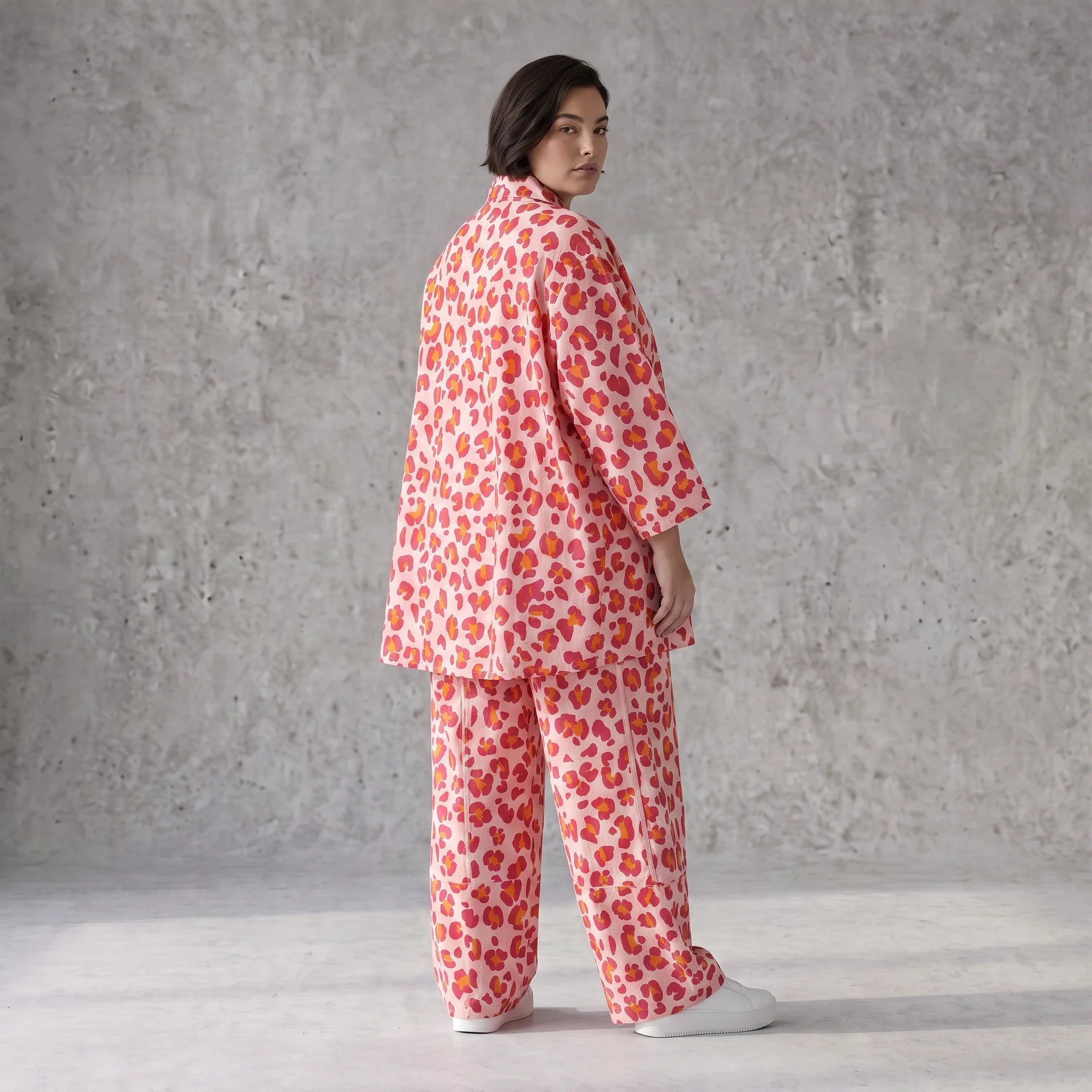 Damen Bluse Avantgarde Baumwolle Rose/Rot, gerader Schnitt, Langarm, Knopfleiste, Oversize große Größen – AKH Fashion