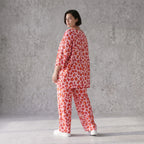 Damen Hose Avantgarde Baumwolle Rose/Rot, gerader Schnitt, Elastikbund, Oversize große Größen – AKH Fashion