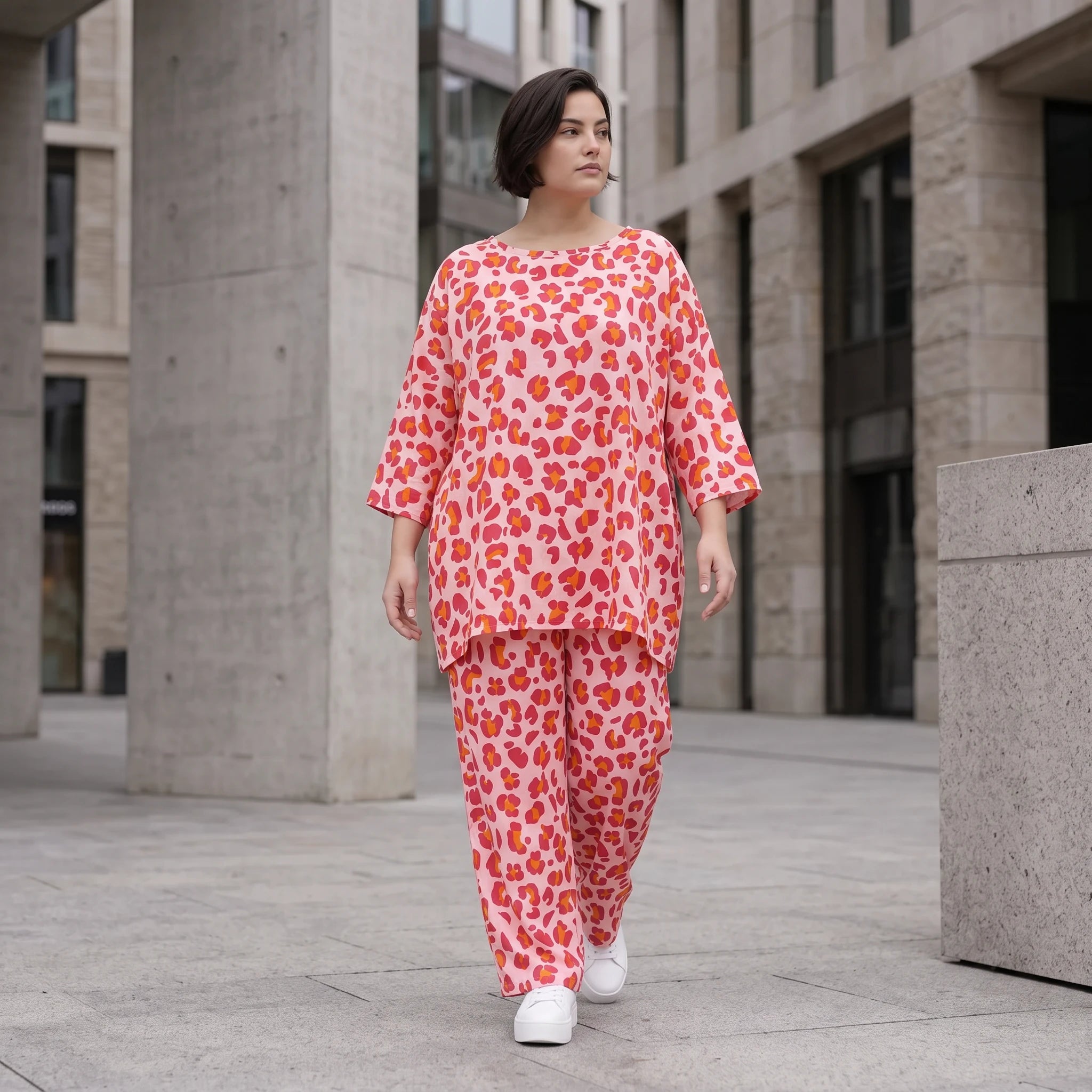 Damen Hose Avantgarde Baumwolle Rose/Rot, gerader Schnitt, Elastikbund, Oversize große Größen – AKH Fashion