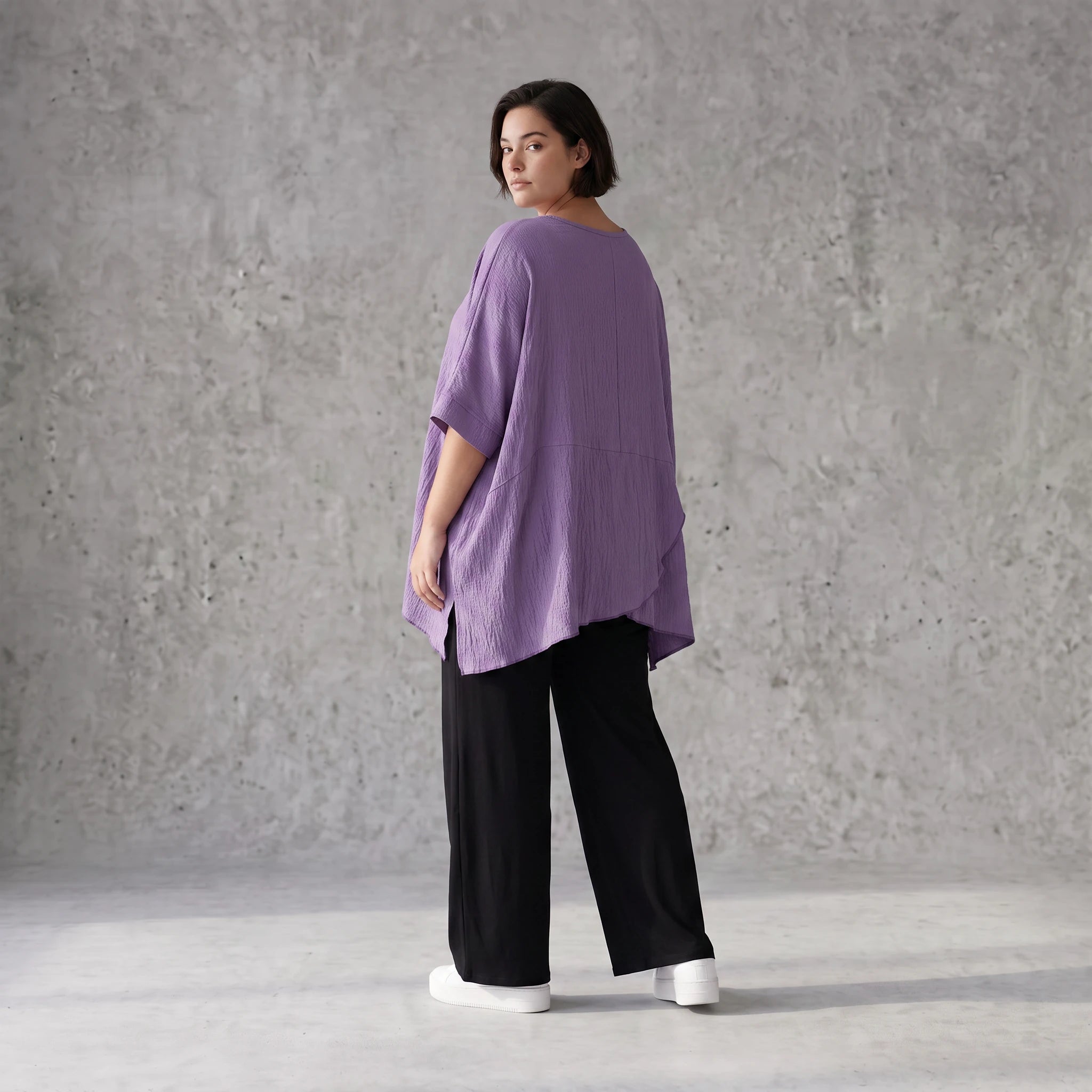 Damen Shirt Avantgarde Viskose Lila, kastiger Schnitt, Kurzarm, Oversize große Größen – AKH Fashion