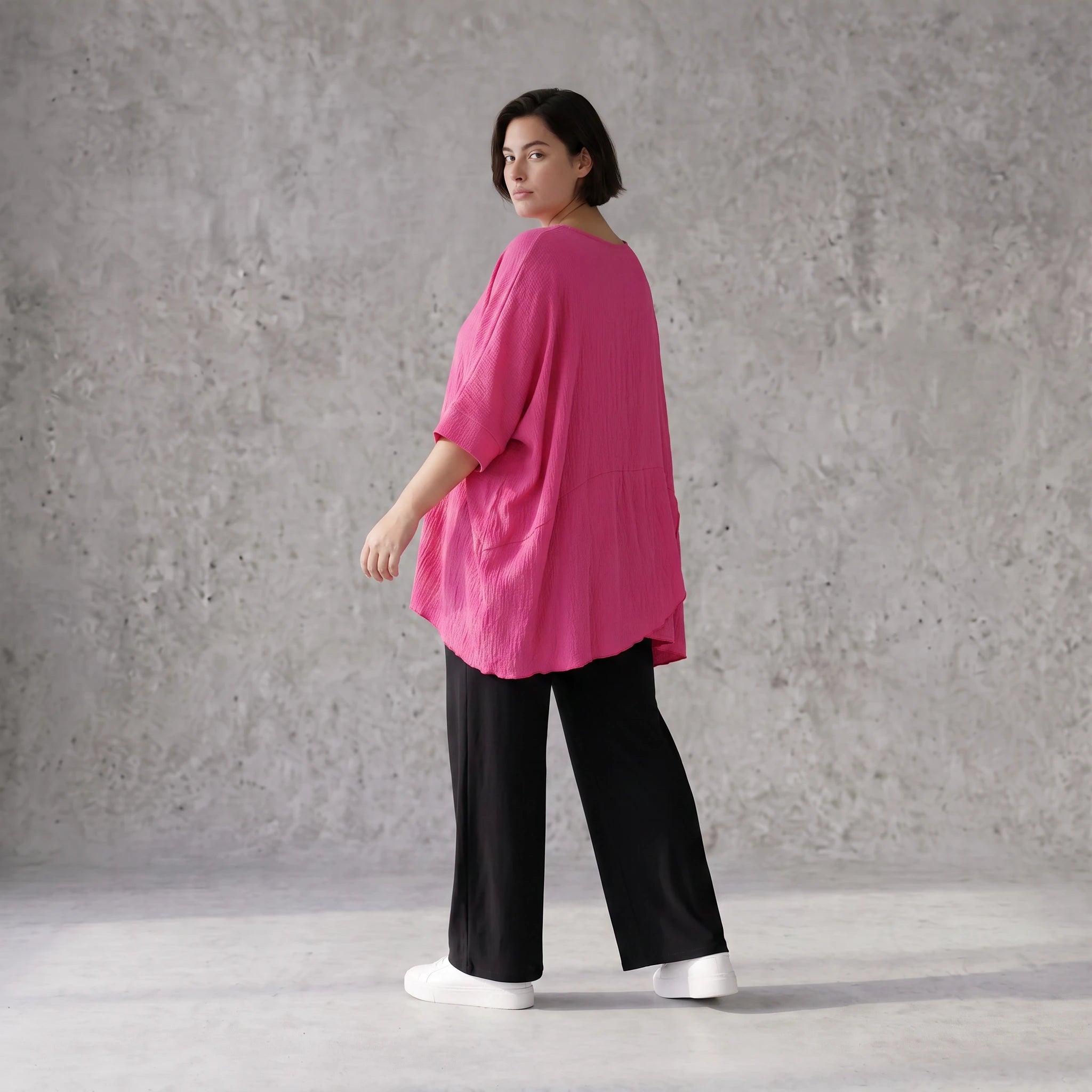 Damen Shirt Avantgarde Viskose Fuchsia, kastiger Schnitt, Kurzarm, Oversize große Größen – AKH Fashion