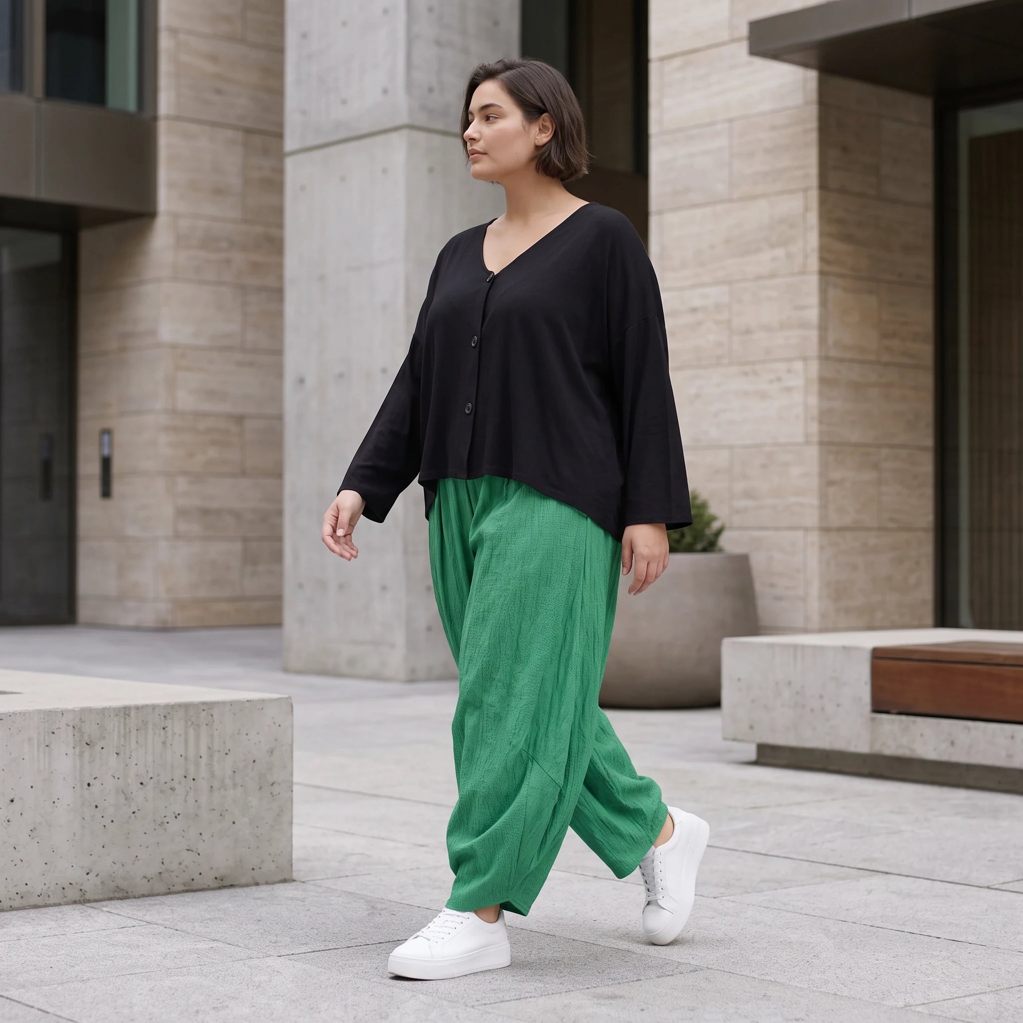 Damen Hose Avantgarde Viskose Grün, Ballonhose, Flügeltaschen, Oversize große Größen – AKH Fashion