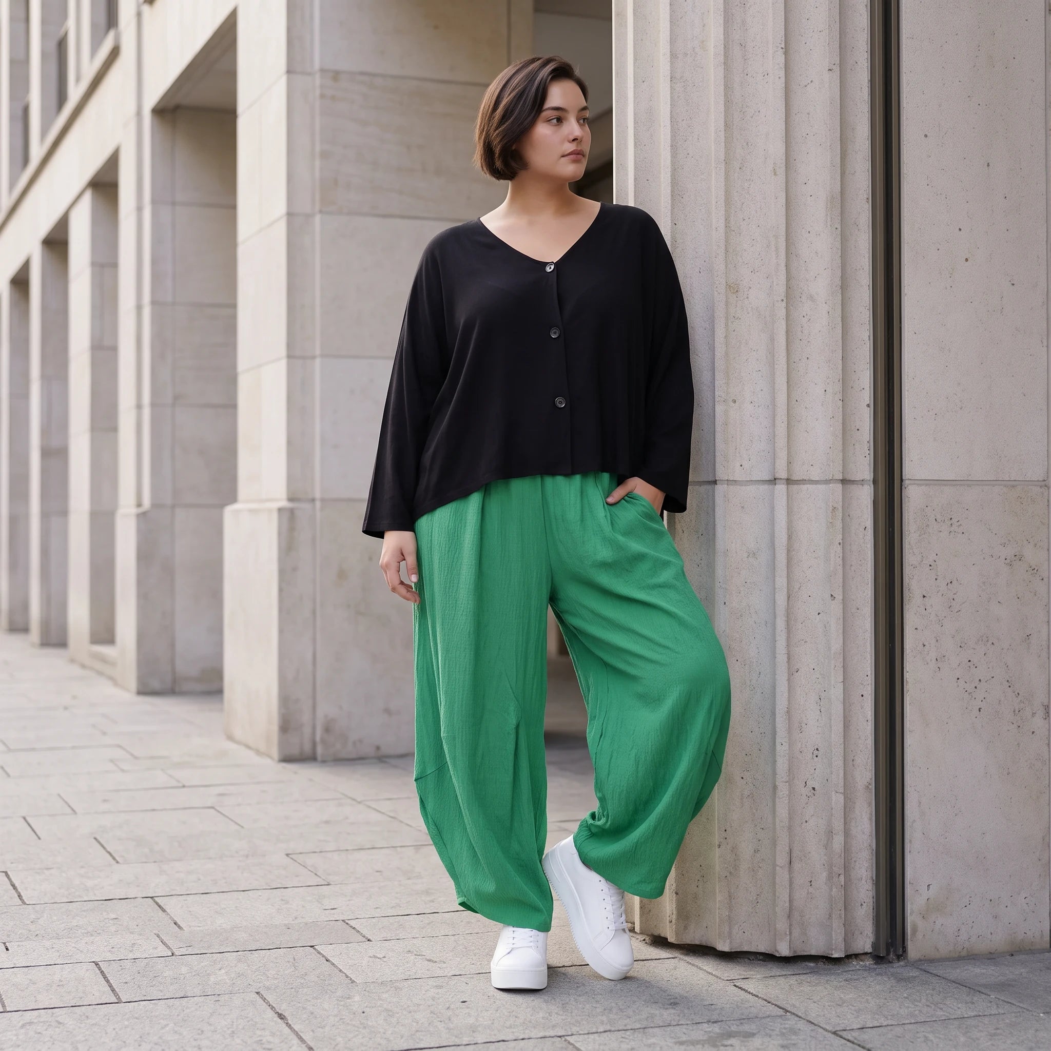 Damen Hose Avantgarde Viskose Grün, Ballonhose, Flügeltaschen, Oversize große Größen – AKH Fashion
