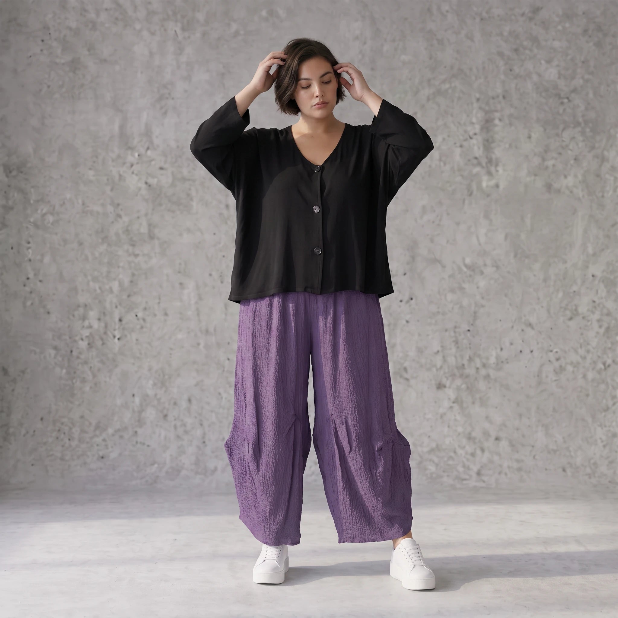 Damen Hose Avantgarde Viskose Lila, Ballonschnitt, Elastikbund, Oversize große Größen – AKH Fashion