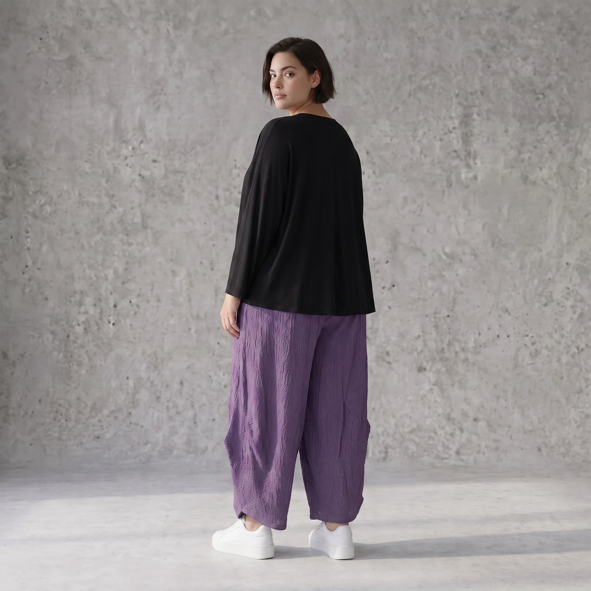 Damen Hose Avantgarde Viskose Lila, Ballonschnitt, Elastikbund, Oversize große Größen – AKH Fashion