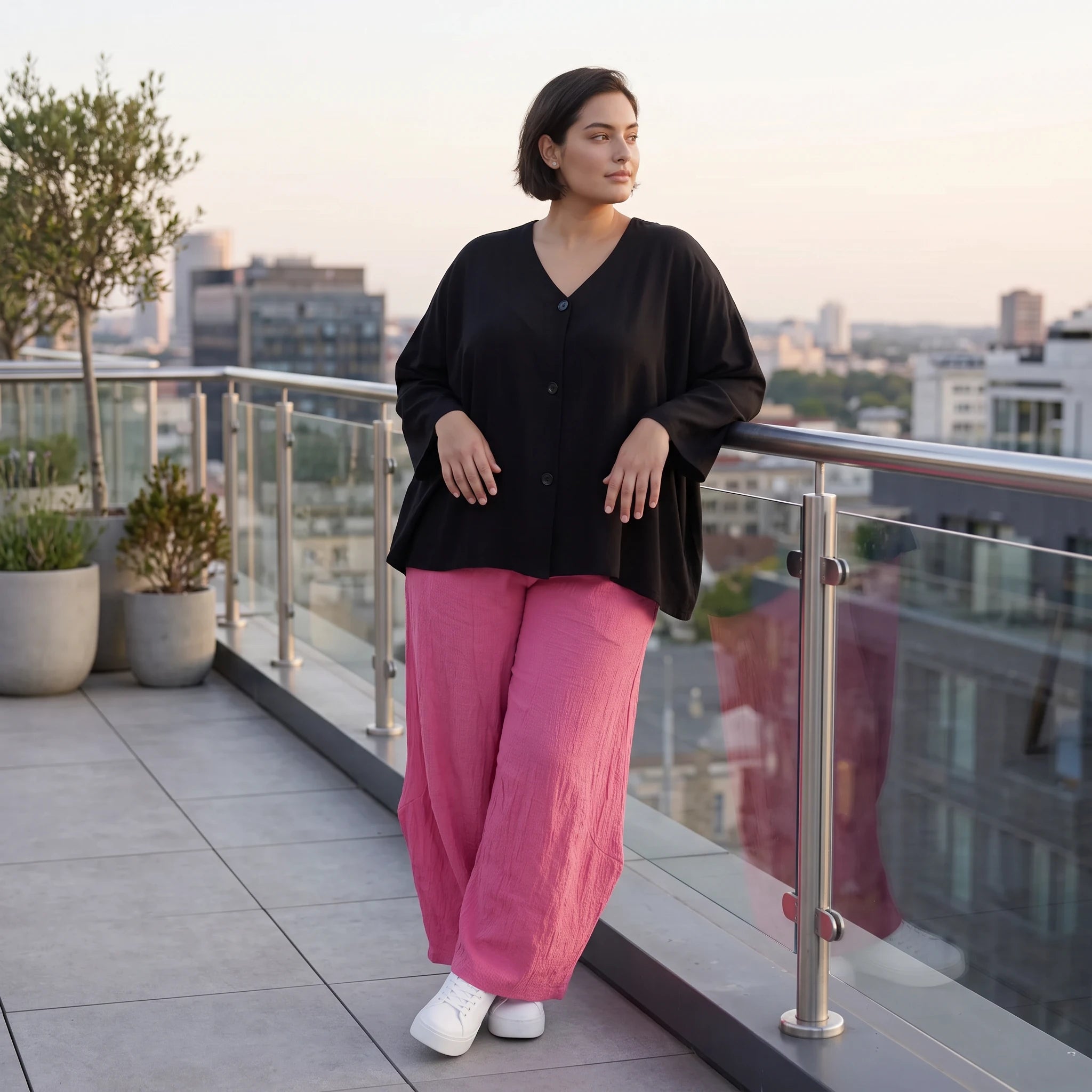 Damen Hose Avantgarde Viskose Fuchsia, Ballonschnitt, Flügeltaschen, Oversize große Größen – AKH Fashion