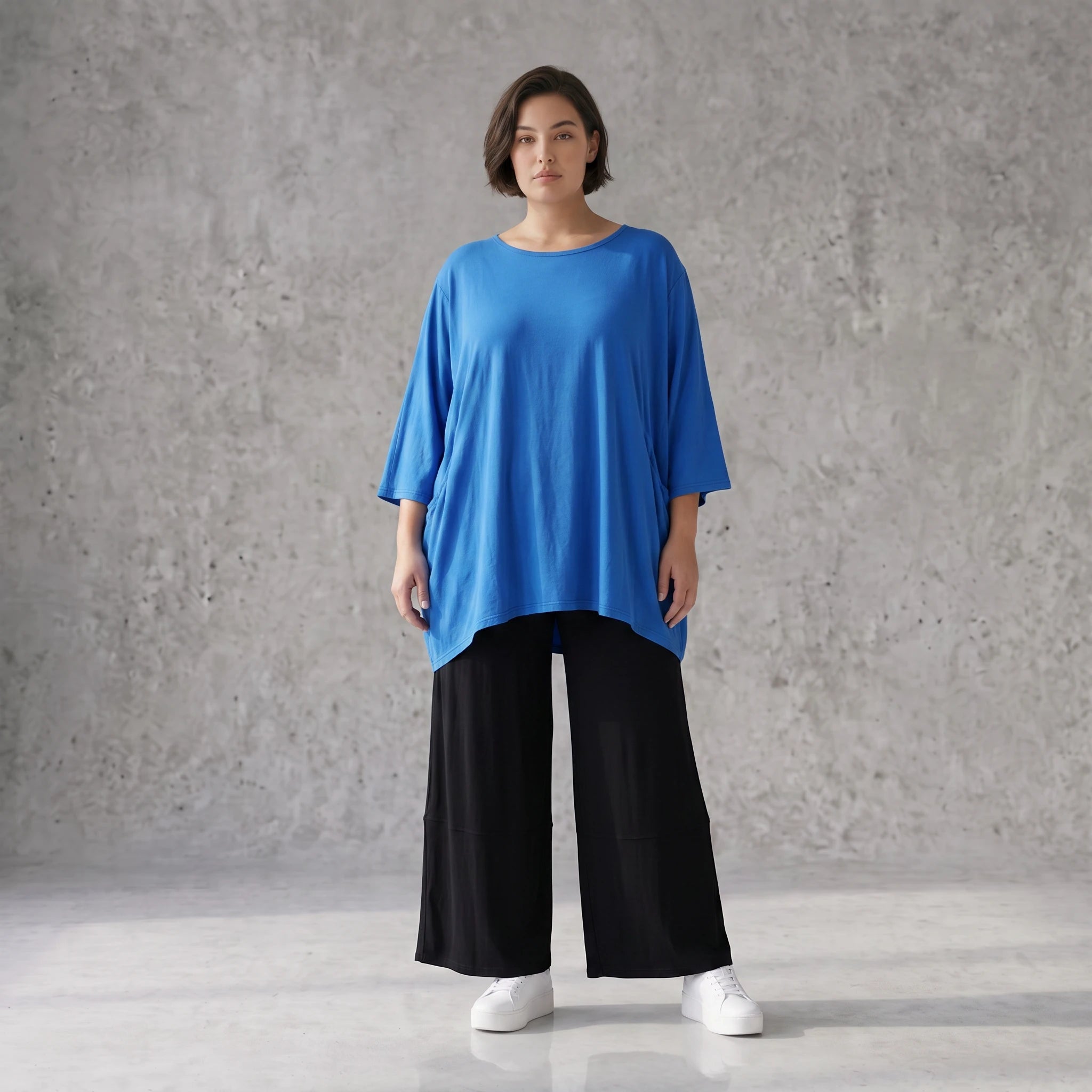 Damen Shirt Avantgarde Viskose Royalblau, A-Linie, 3/4-Arm, Seitentaschen, Oversize große Größen – AKH Fashion