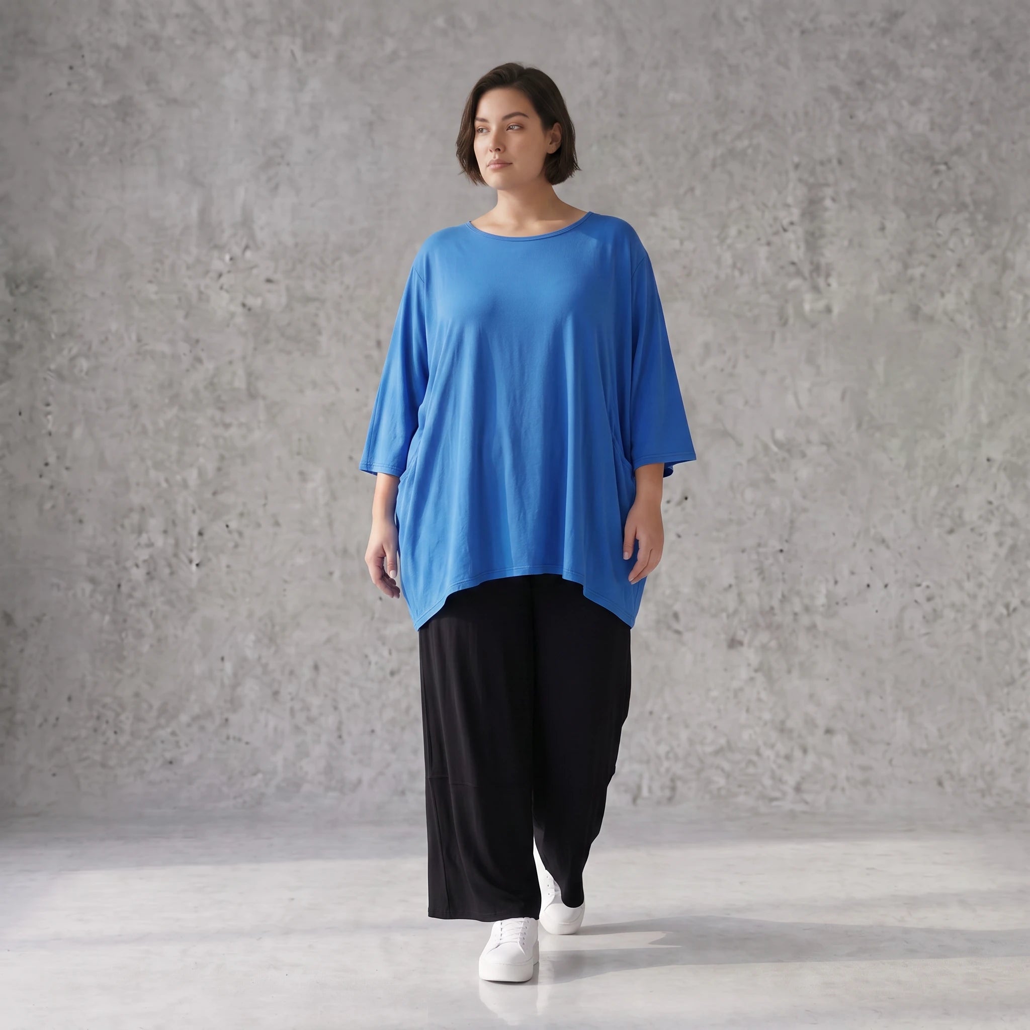 Damen Shirt Avantgarde Viskose Royalblau, A-Linie, 3/4-Arm, Seitentaschen, Oversize große Größen – AKH Fashion