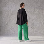 Damen Hose Avantgarde Viskose Grün, gerader Schnitt, Flügeltaschen, Oversize große Größen – AKH Fashion