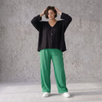 Damen Hose Avantgarde Viskose Grün, gerader Schnitt, Flügeltaschen, Oversize große Größen – AKH Fashion
