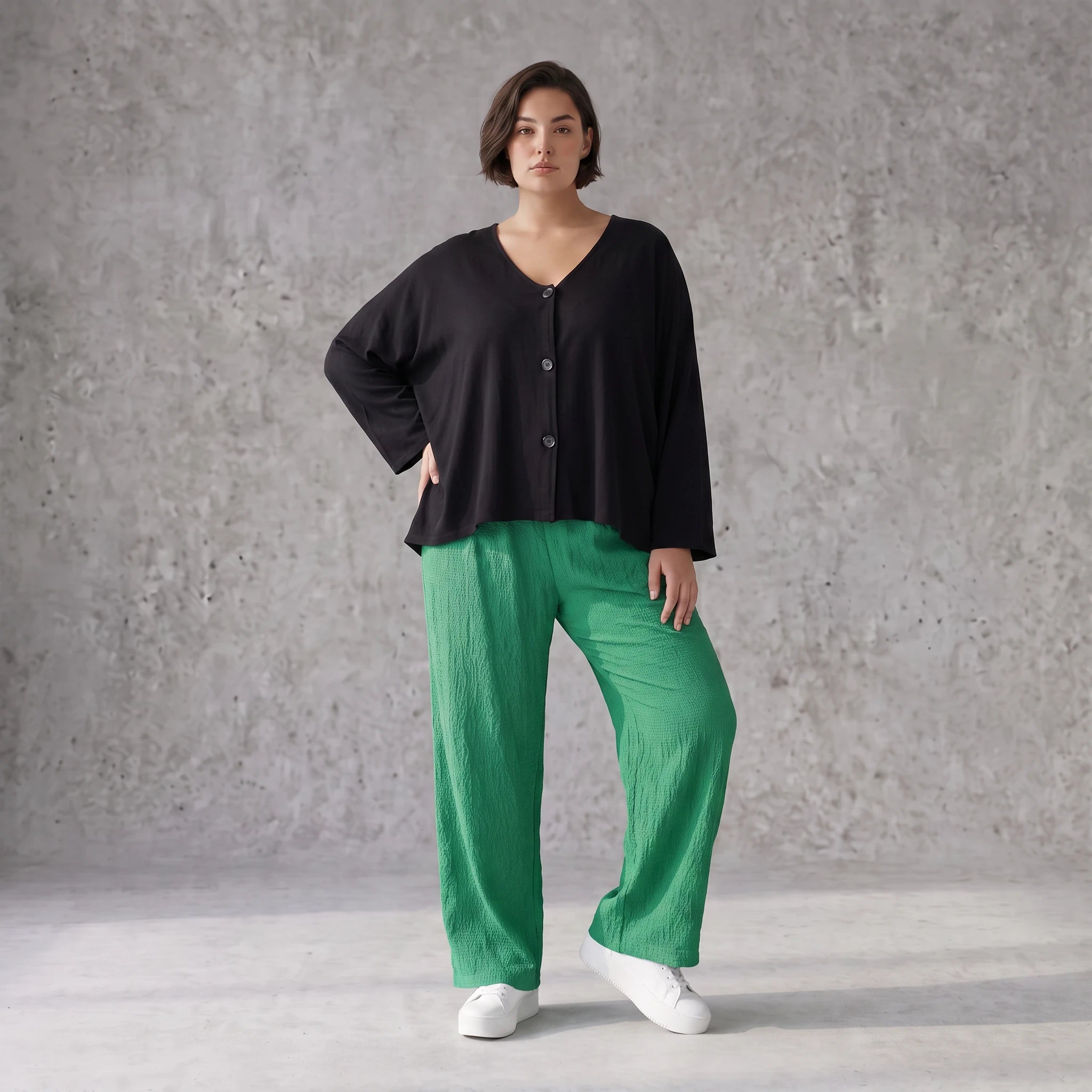 Damen Hose Avantgarde Viskose Grün, gerader Schnitt, Flügeltaschen, Oversize große Größen – AKH Fashion
