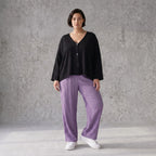 Damen Hose Avantgarde Viskose Lila, gerader Schnitt, Flügeltaschen, Oversize große Größen – AKH Fashion