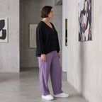 Damen Hose Avantgarde Viskose Lila, gerader Schnitt, Flügeltaschen, Oversize große Größen – AKH Fashion