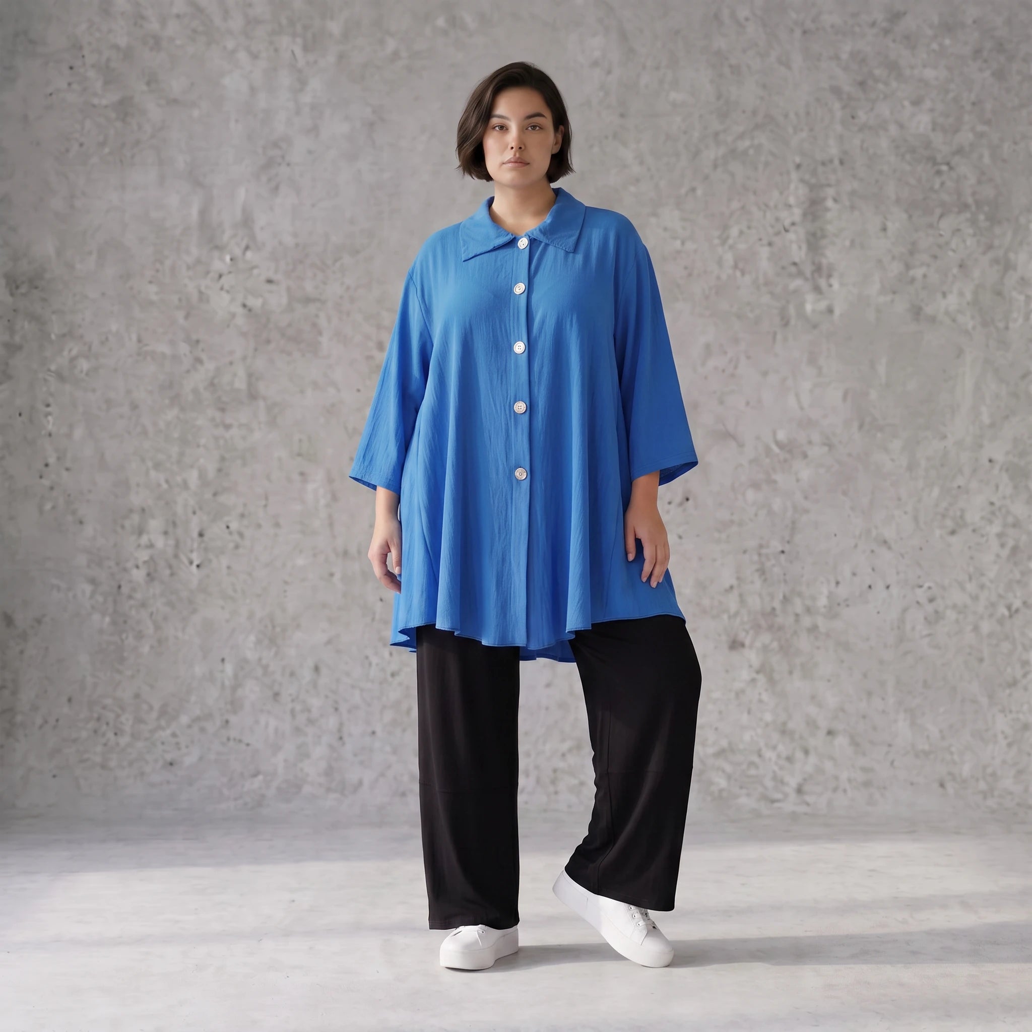 Damen Bluse Avantgarde Viskose Royalblau, 3/4-Arm, Knopfleiste, Oversize große Größen – AKH Fashion