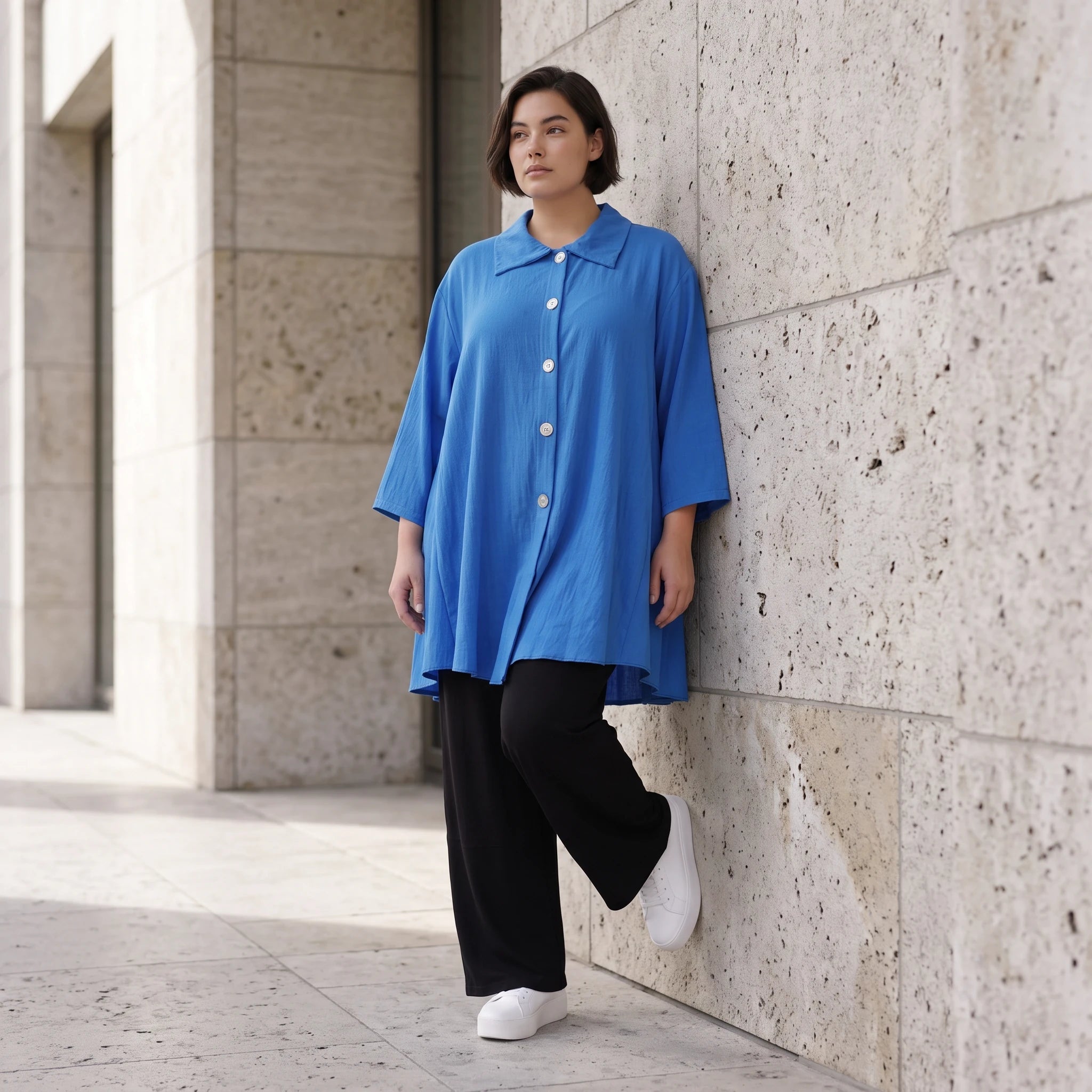 Damen Bluse Avantgarde Viskose Royalblau, 3/4-Arm, Knopfleiste, Oversize große Größen – AKH Fashion