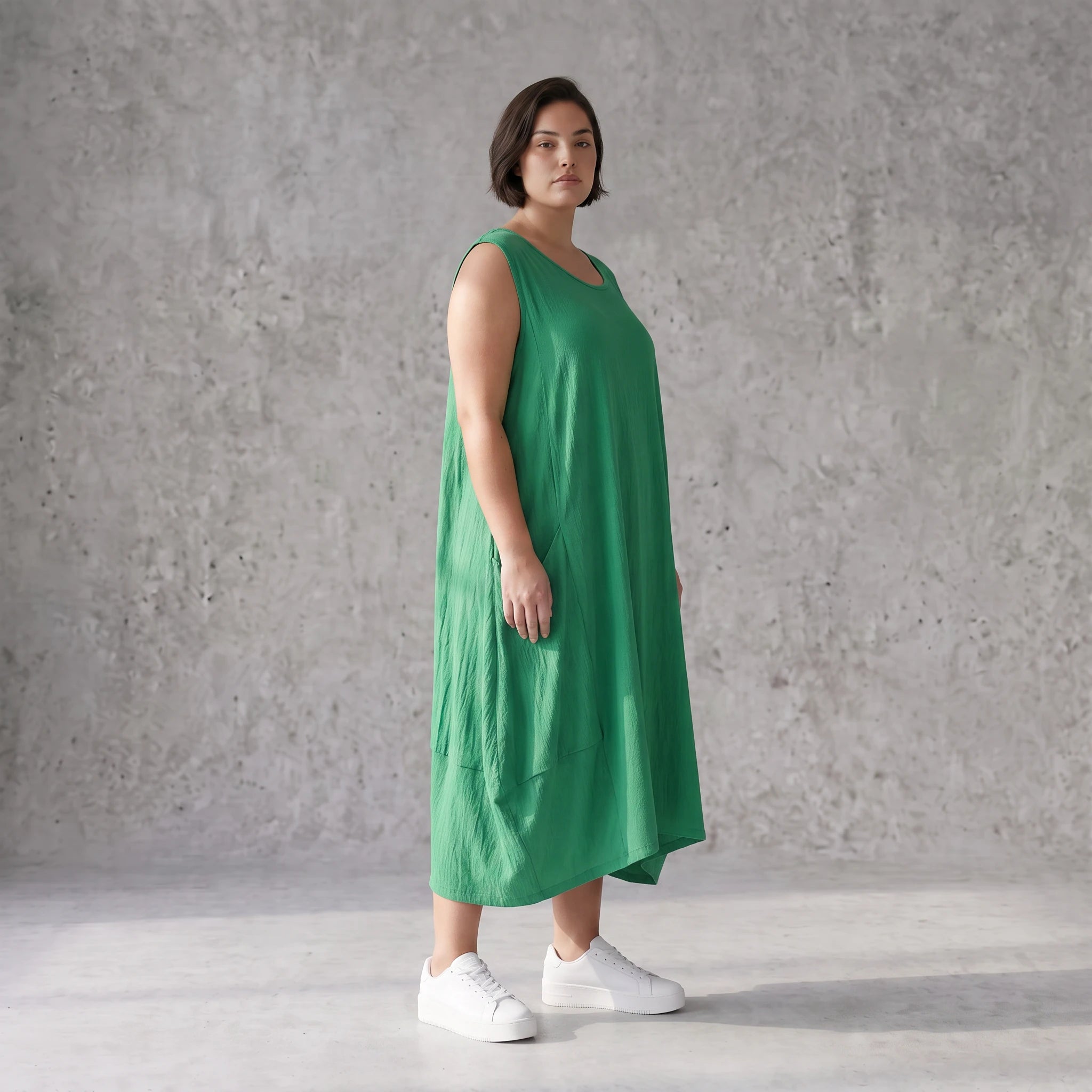 Damen Kleid Avantgarde Viskose Grün, Ballonschnitt, ärmellos, Flügeltaschen, Oversize große Größen – AKH Fashion