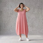 Damen Kleid Avantgarde Viskose Rosa, Ballonschnitt, ärmellos, Oversize große Größen – AKH Fashion