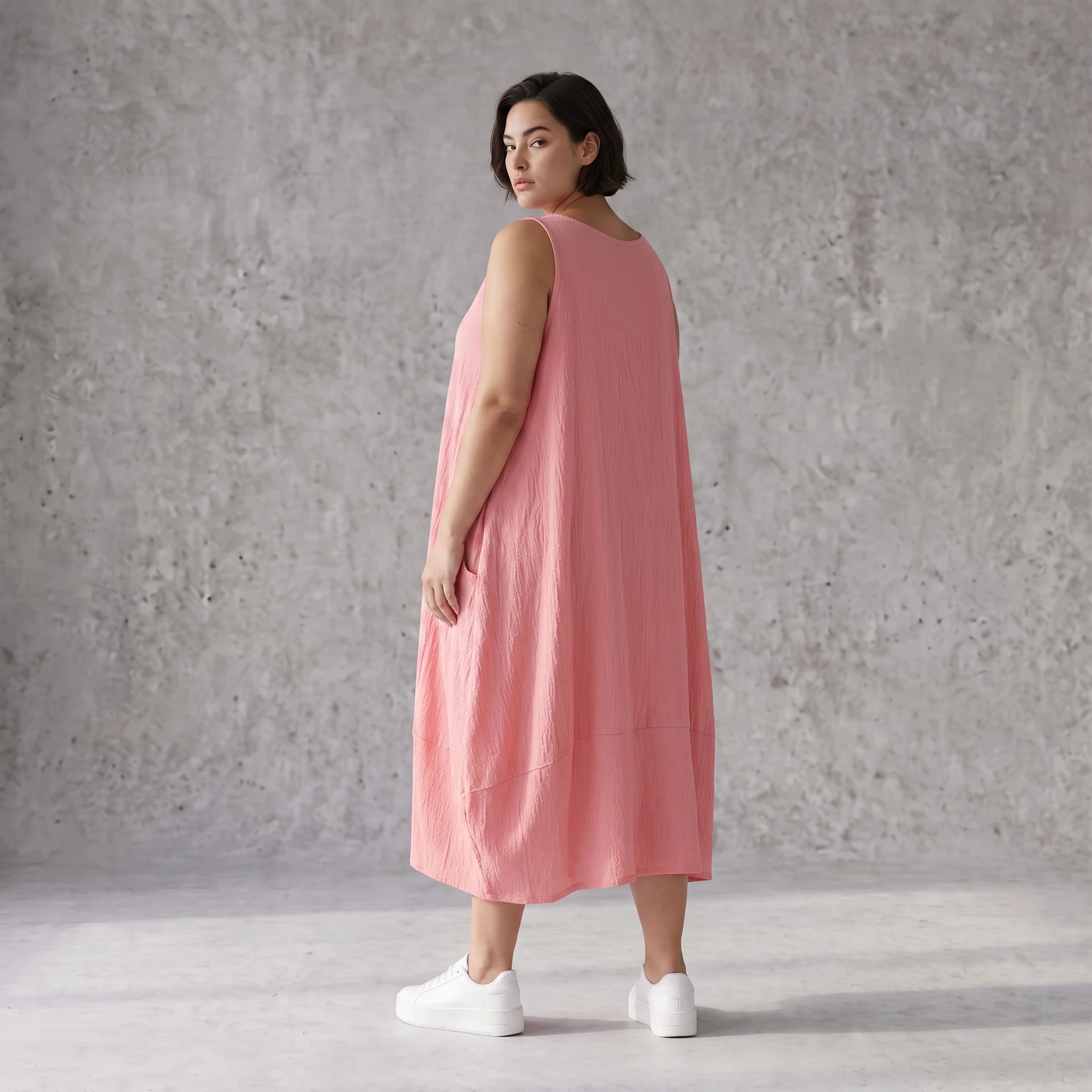 Damen Kleid Avantgarde Viskose Rosa, Ballonschnitt, ärmellos, Oversize große Größen – AKH Fashion