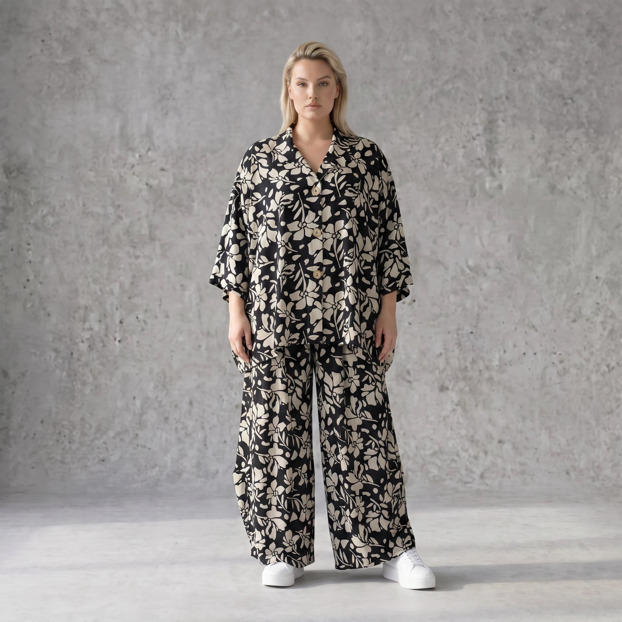 Damen Bluse Avantgarde Viskose Schwarz/Ecru, gerundet, Streifen, Knopfleiste, Oversize große Größen – AKH Fashion