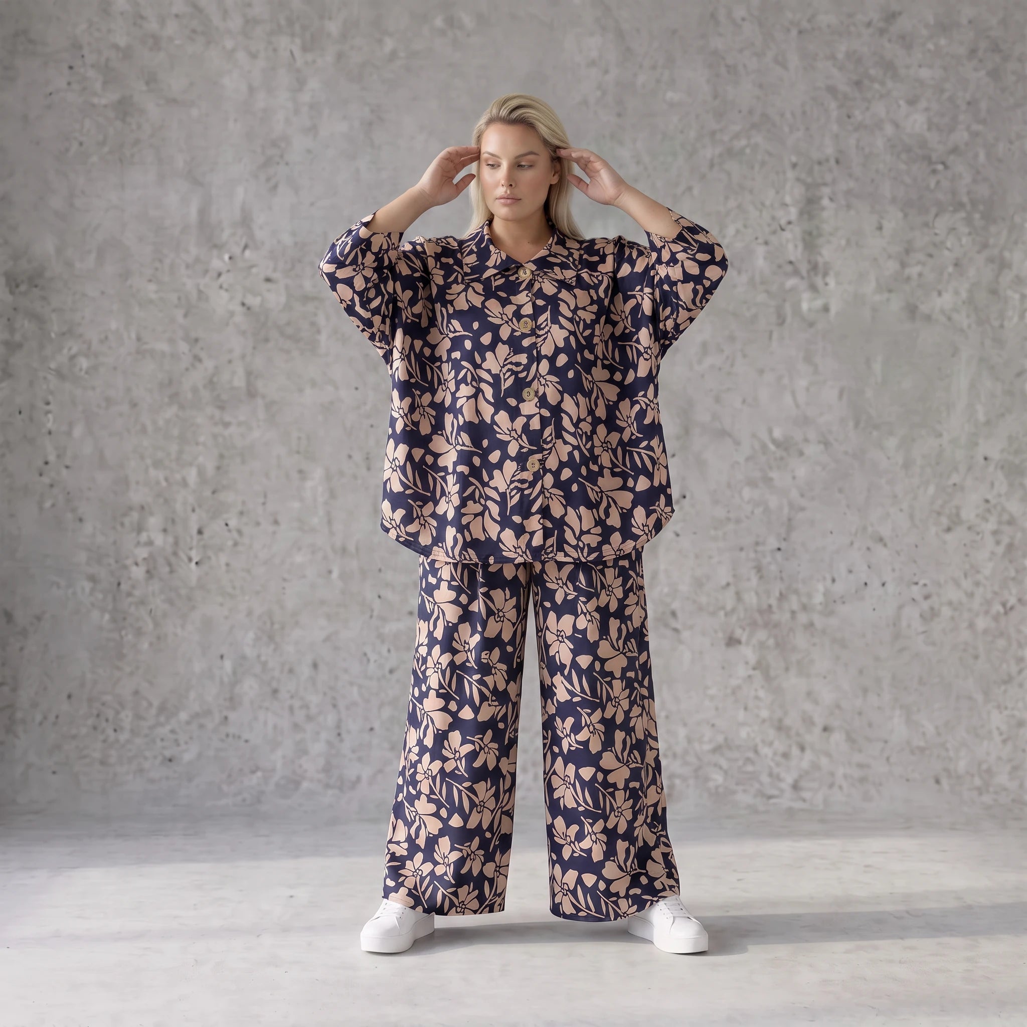 Damen Bluse Avantgarde Viskose Marine/Rose, Knopfverschluss, Oversize große Größen – AKH Fashion