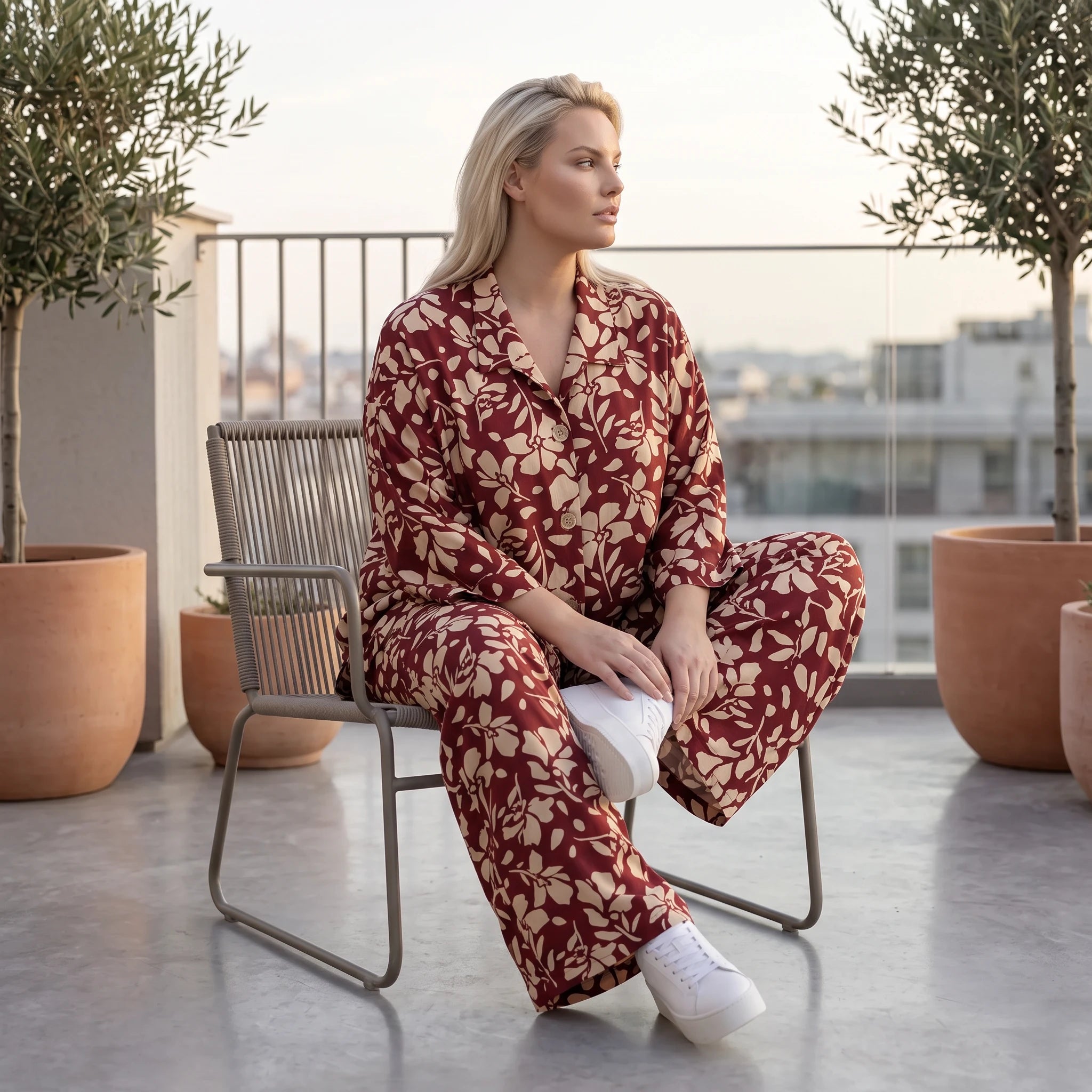 Damen Bluse Avantgarde Viskose Weinrot/Rose, fließend, angeschnitten, Knopfleiste, Oversize große Größen – AKH Fashion