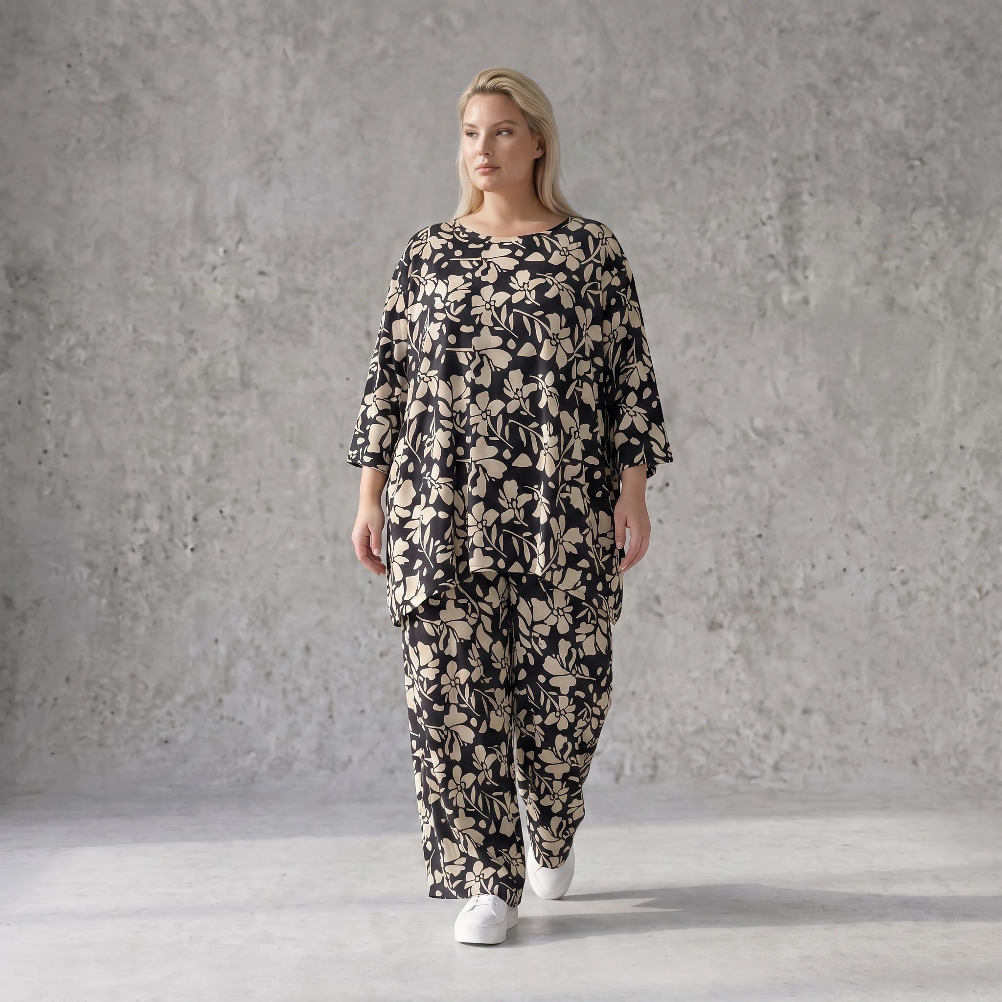 Damen Shirt Avantgarde Viskose Schwarz/Ecru, A-Linie, 3/4-Arm, Seitentaschen, Oversize große Größen – AKH Fashion
