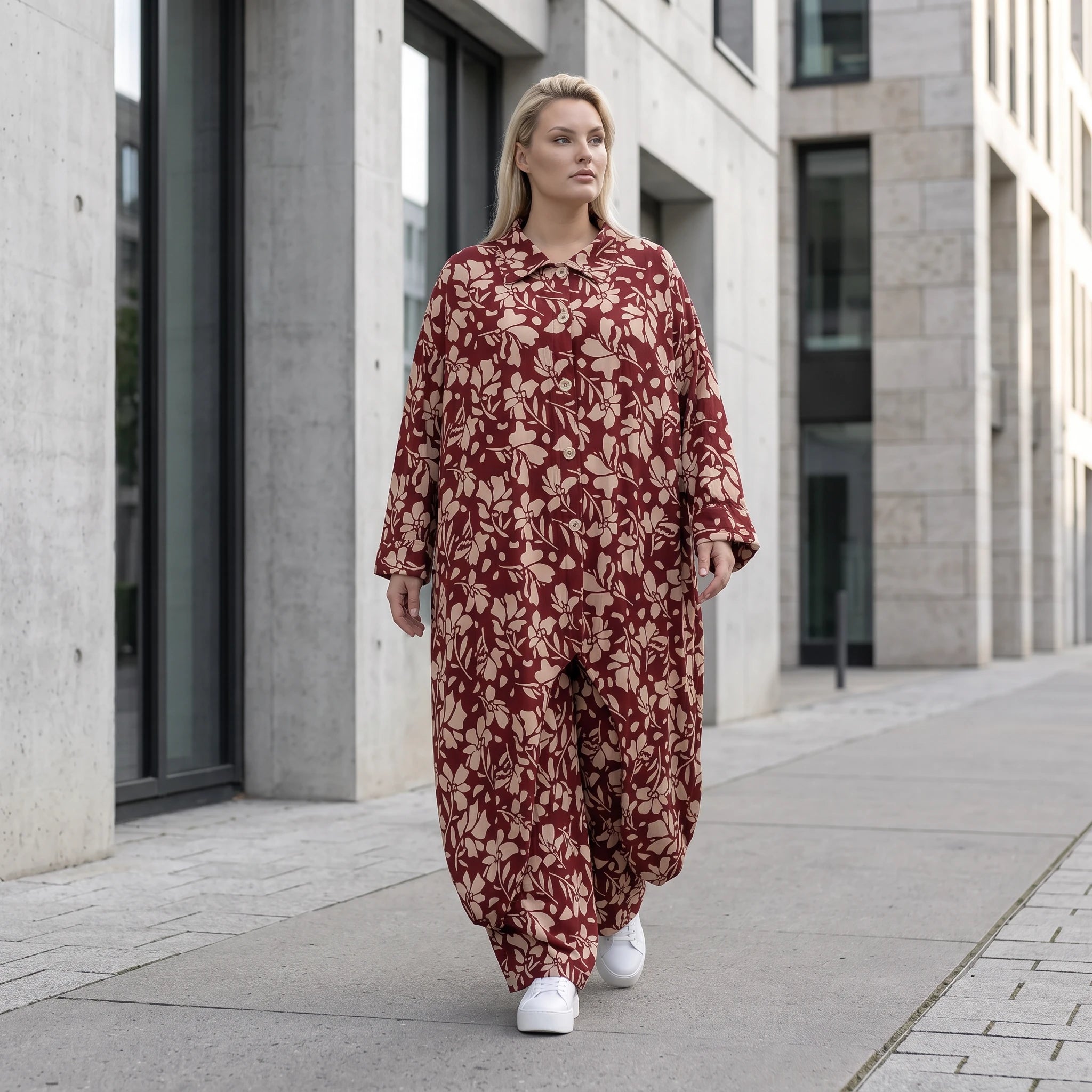 Damen Bluse Avantgarde Viskose Weinrot/Rose, fließend, Zipfelsaum, Oversize große Größen – AKH Fashion