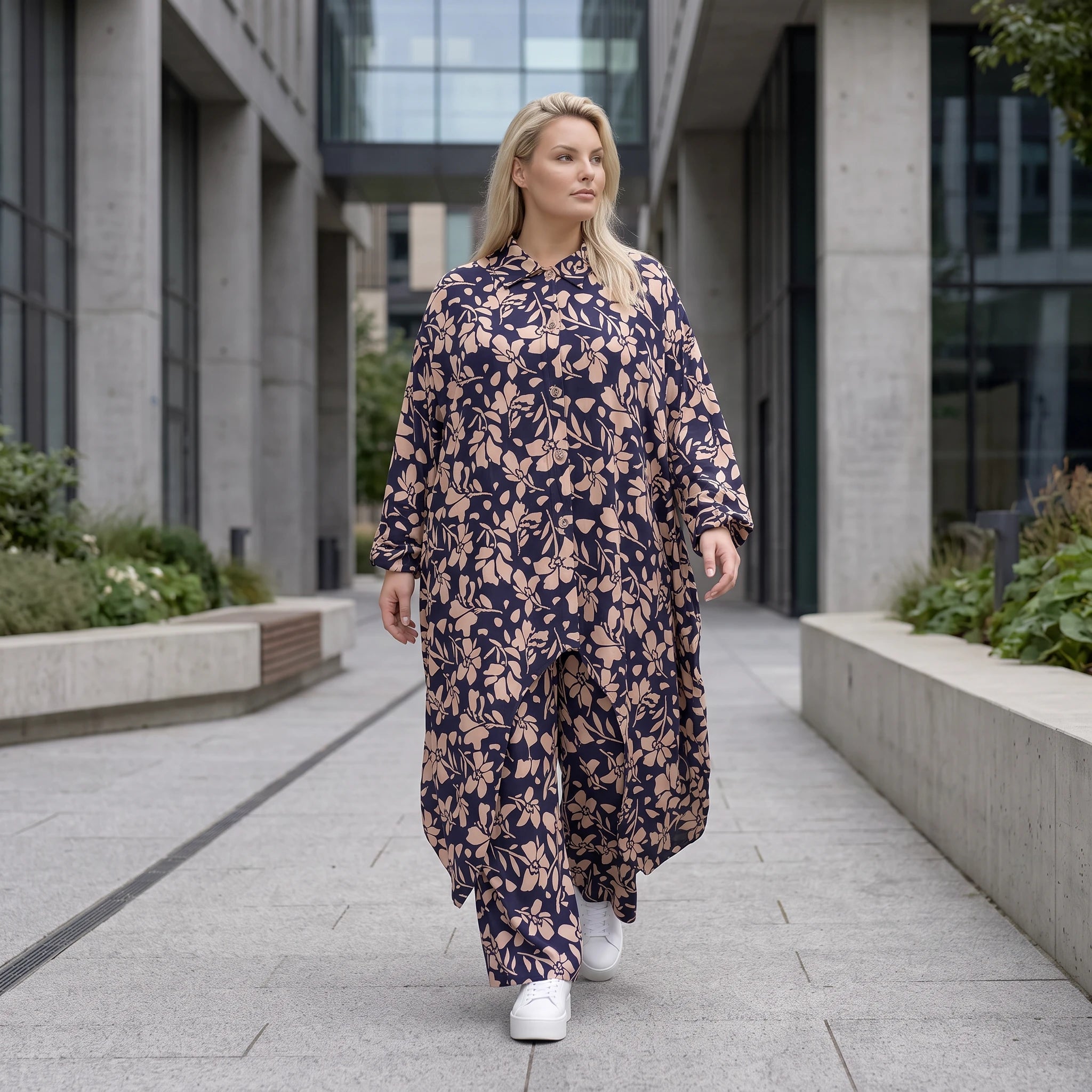 Damen Bluse Avantgarde Viskose Marine/Rose, fließend, Zipfelsaum, Oversize große Größen – AKH Fashion