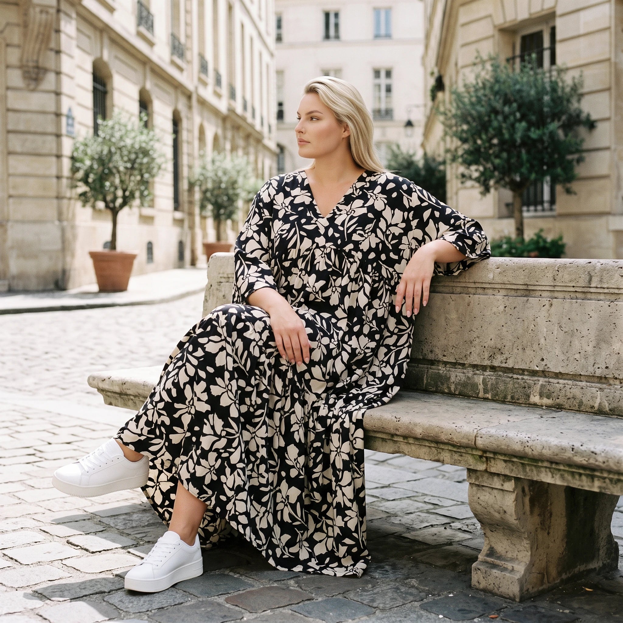 Damen Kleid Avantgarde Viskose Schwarz/Ecru, A-Linie, V-Ausschnitt, Oversize große Größen – AKH Fashion