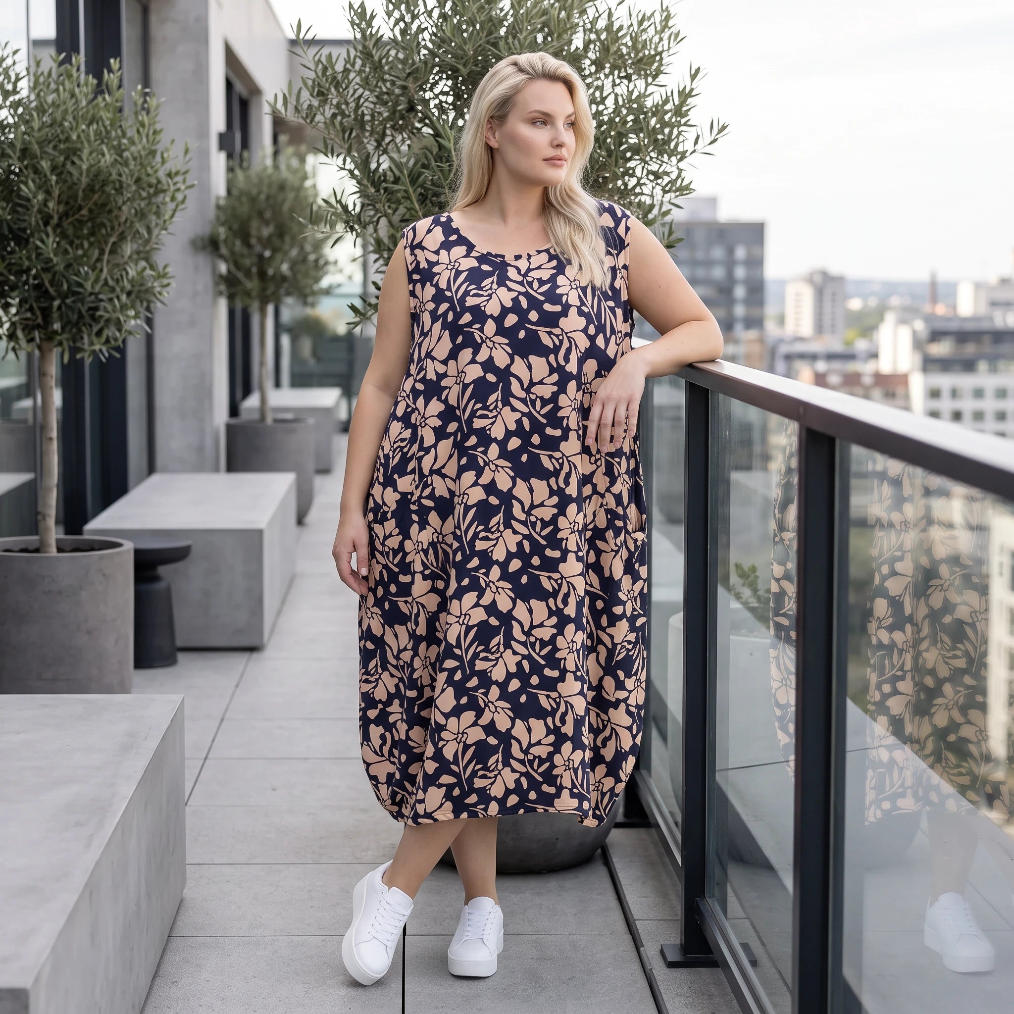 Damen Kleid Avantgarde Viskose Marine/Rose, Ballonschnitt, ärmellos, Flügeltaschen, Oversize große Größen – AKH Fashion