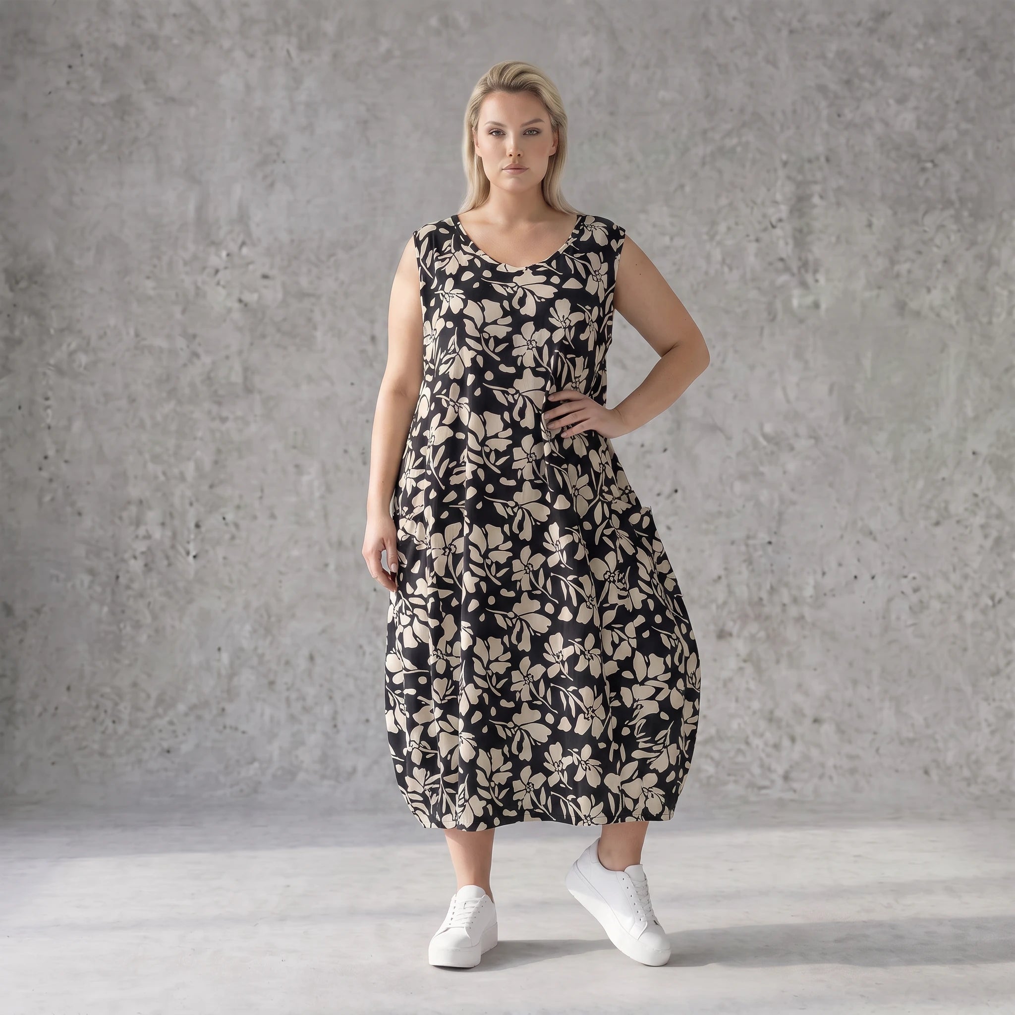Damen Kleid Avantgarde Viskose Schwarz/Ecru, Ballonschnitt, Oversize große Größen – AKH Fashion