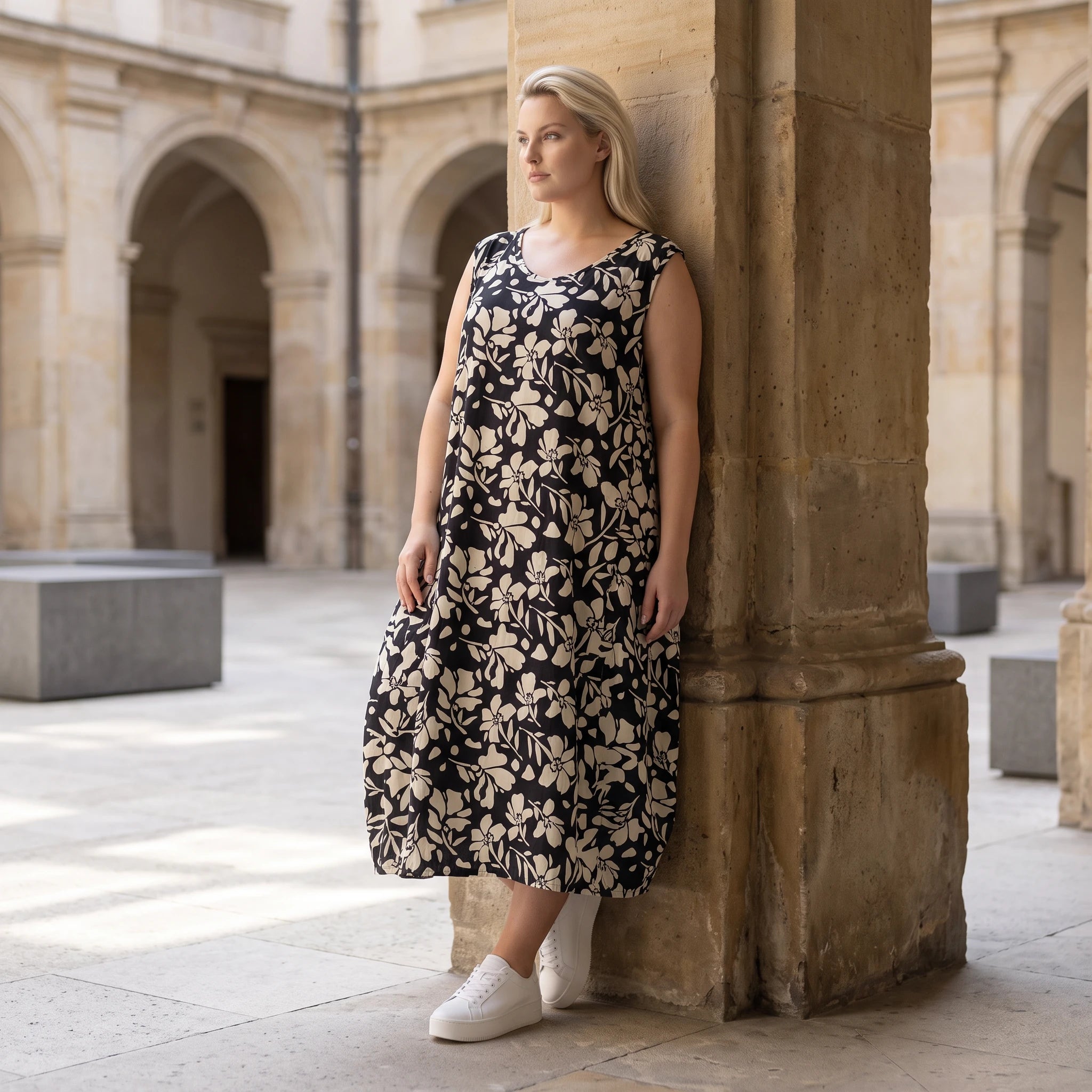 Damen Kleid Avantgarde Viskose Schwarz/Ecru, Ballonschnitt, Oversize große Größen – AKH Fashion